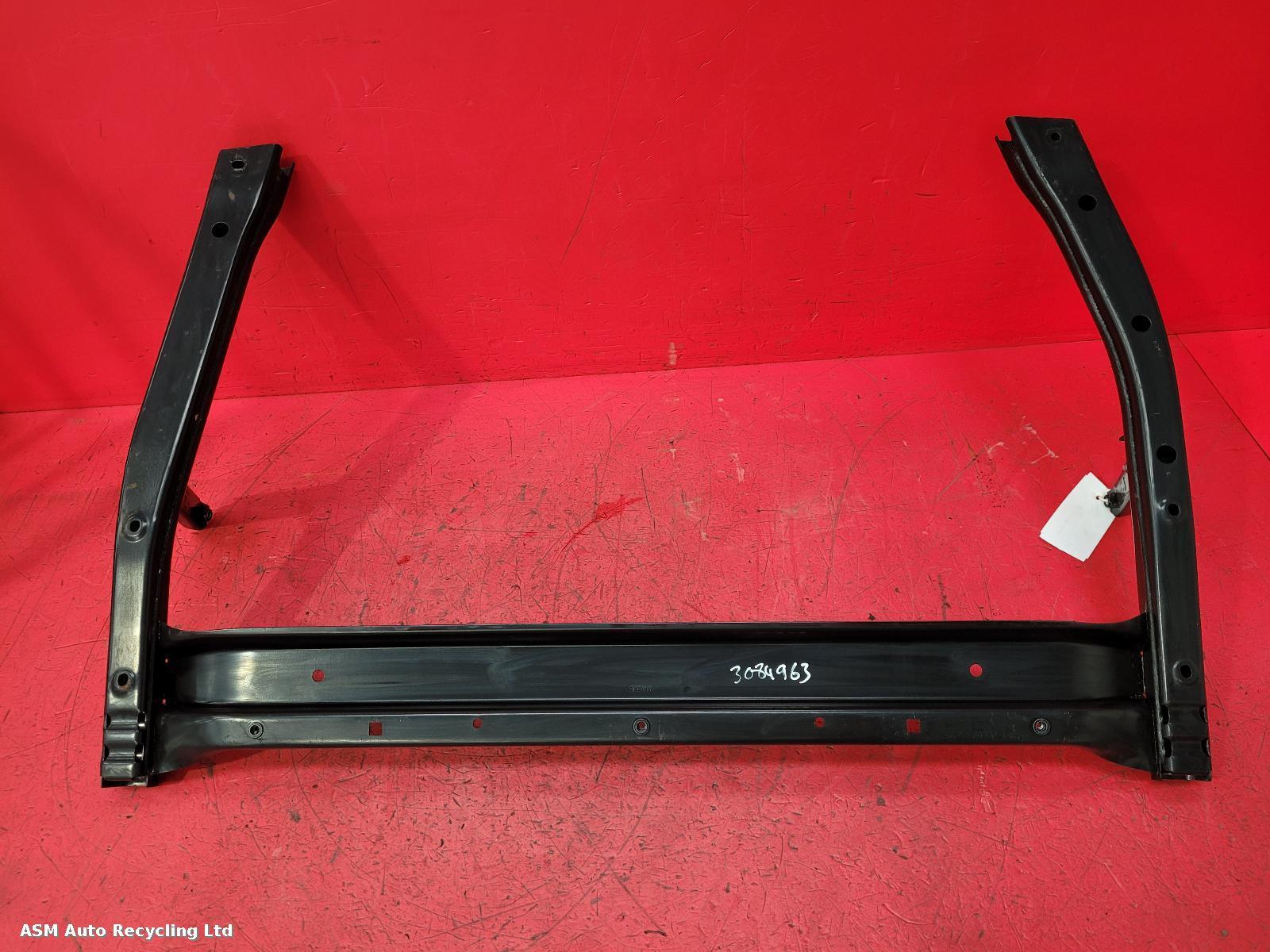 View Auto part Front Subframe Volvo Xc40 2023