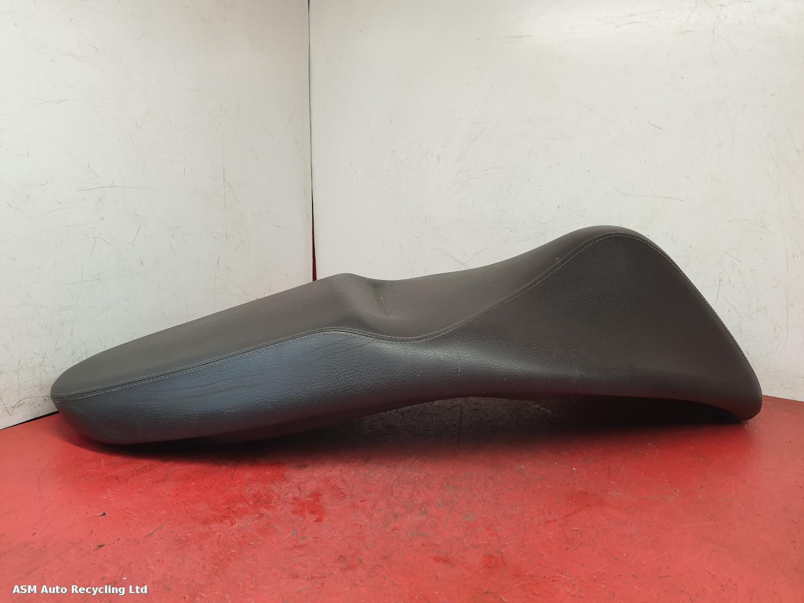 View Auto part Front Seat Piaggio Medley	 2021