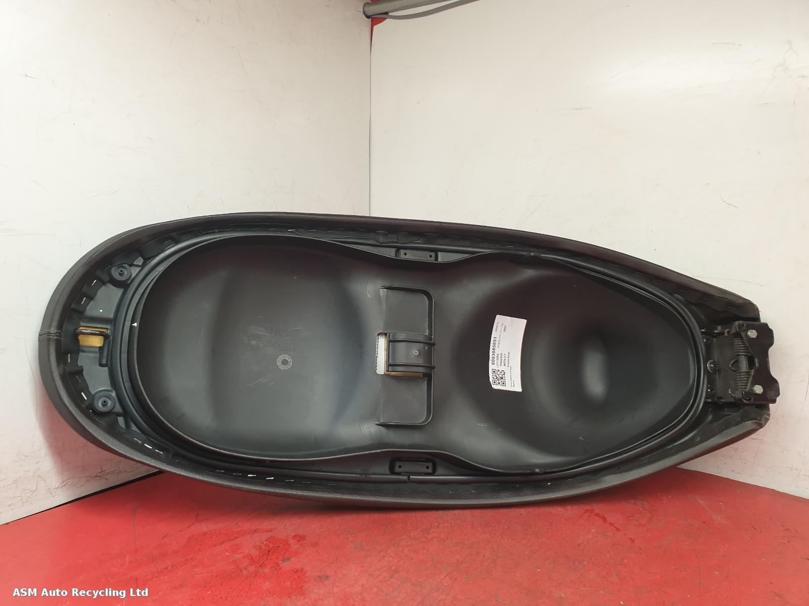 View Auto part Front Seat Piaggio Medley	 2021