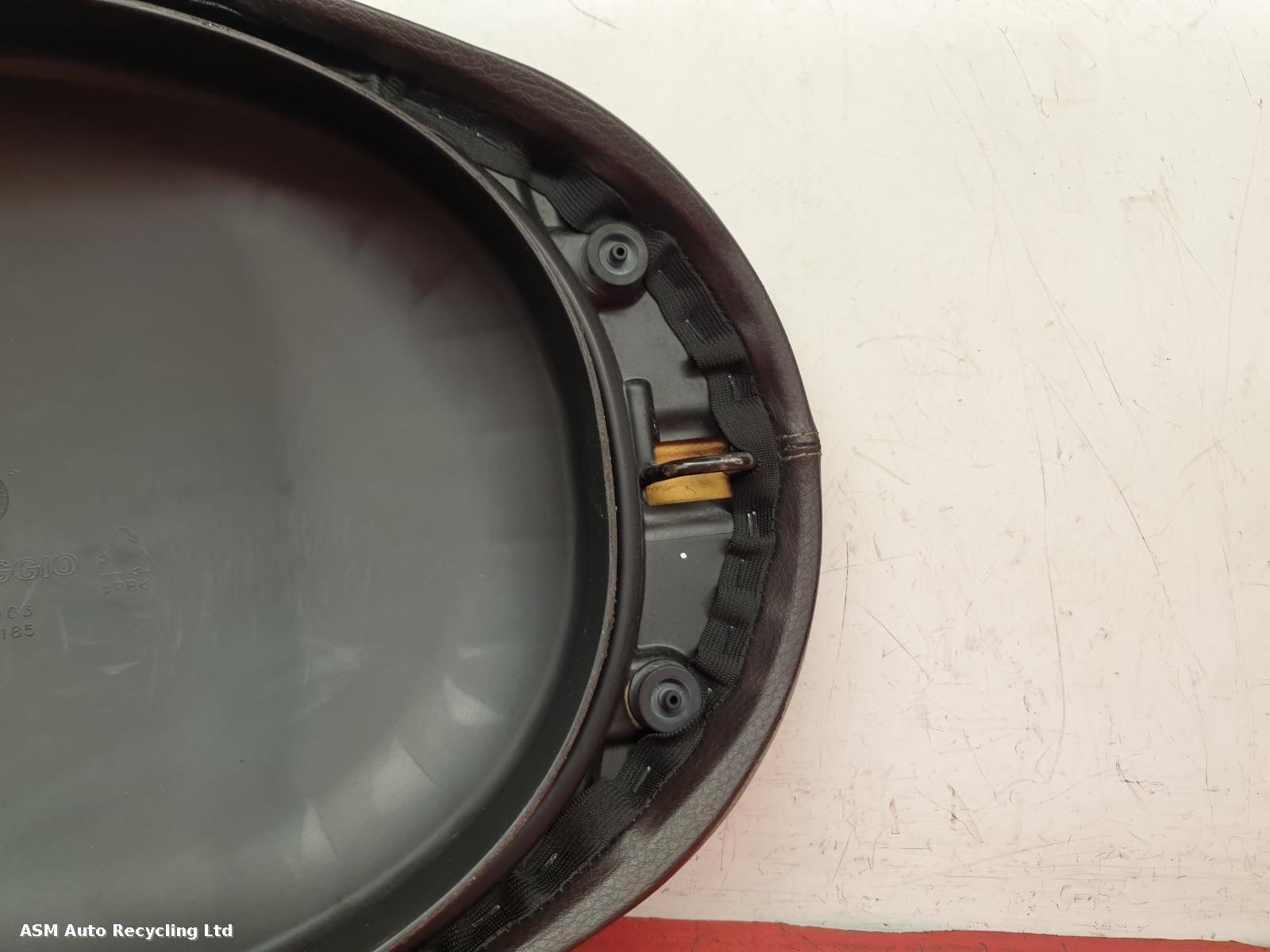 View Auto part Front Seat Piaggio Medley	 2021