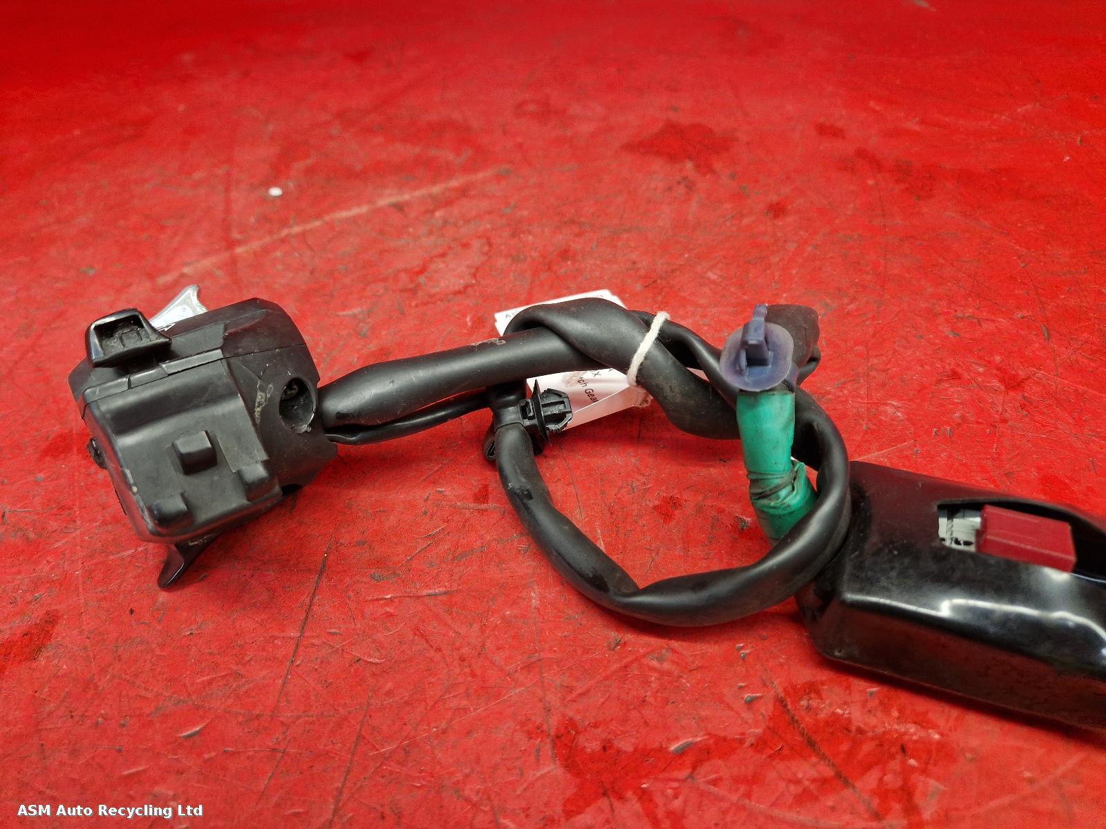 View Auto part LH Switch Gear Honda Cb500x 2016