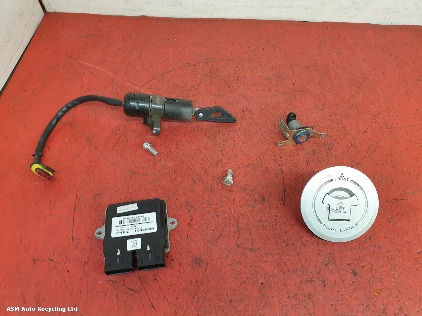 View Auto part Comp.Lock Set + Keys Benelli Bn 125 2020