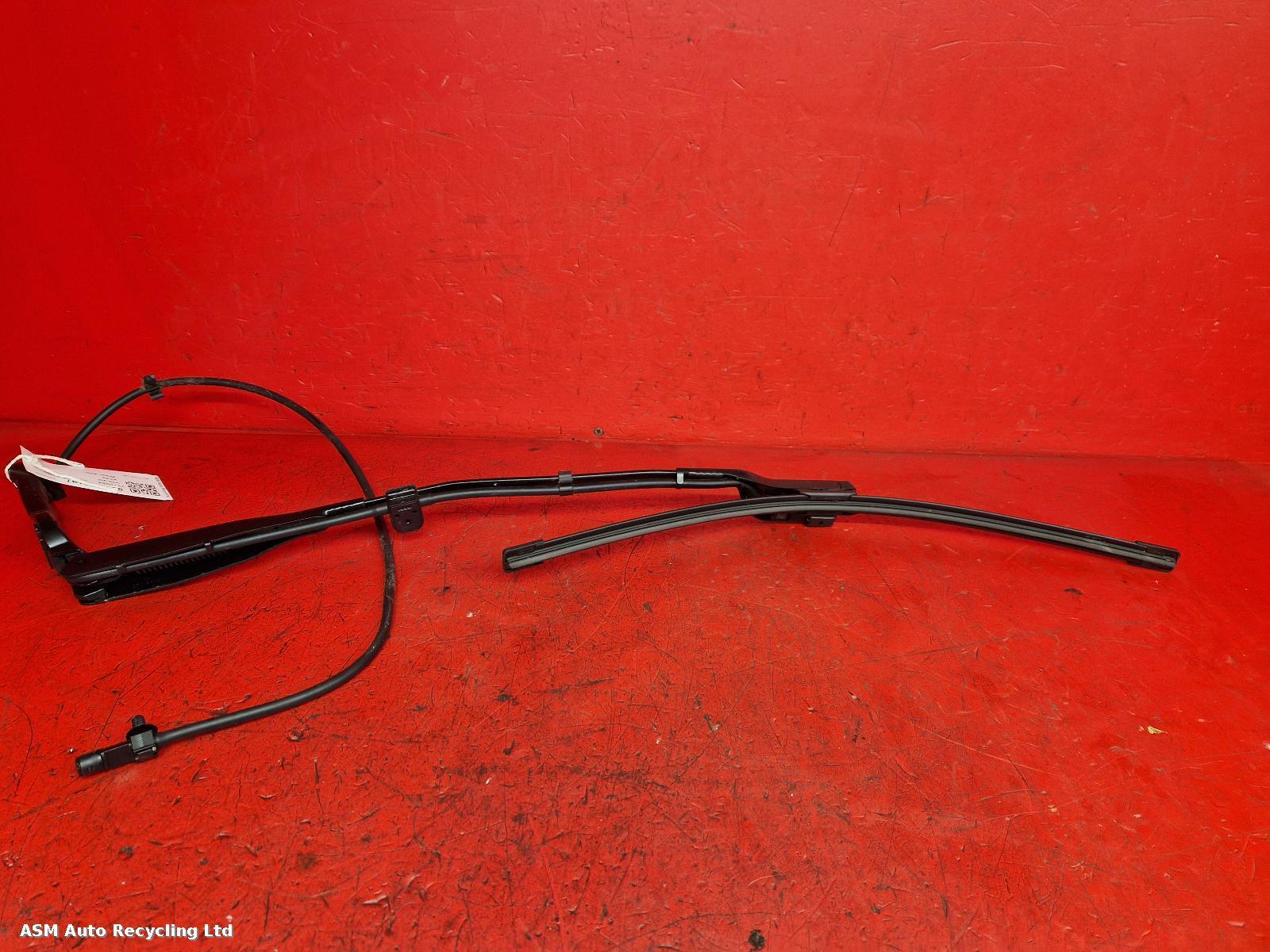View Auto part Wiper Arm Volvo Xc40 2023