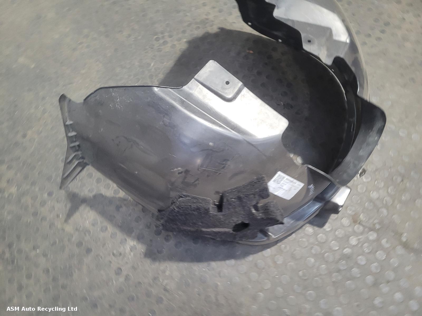 View Auto part Inner Wing/Liner Volvo Xc40 2023