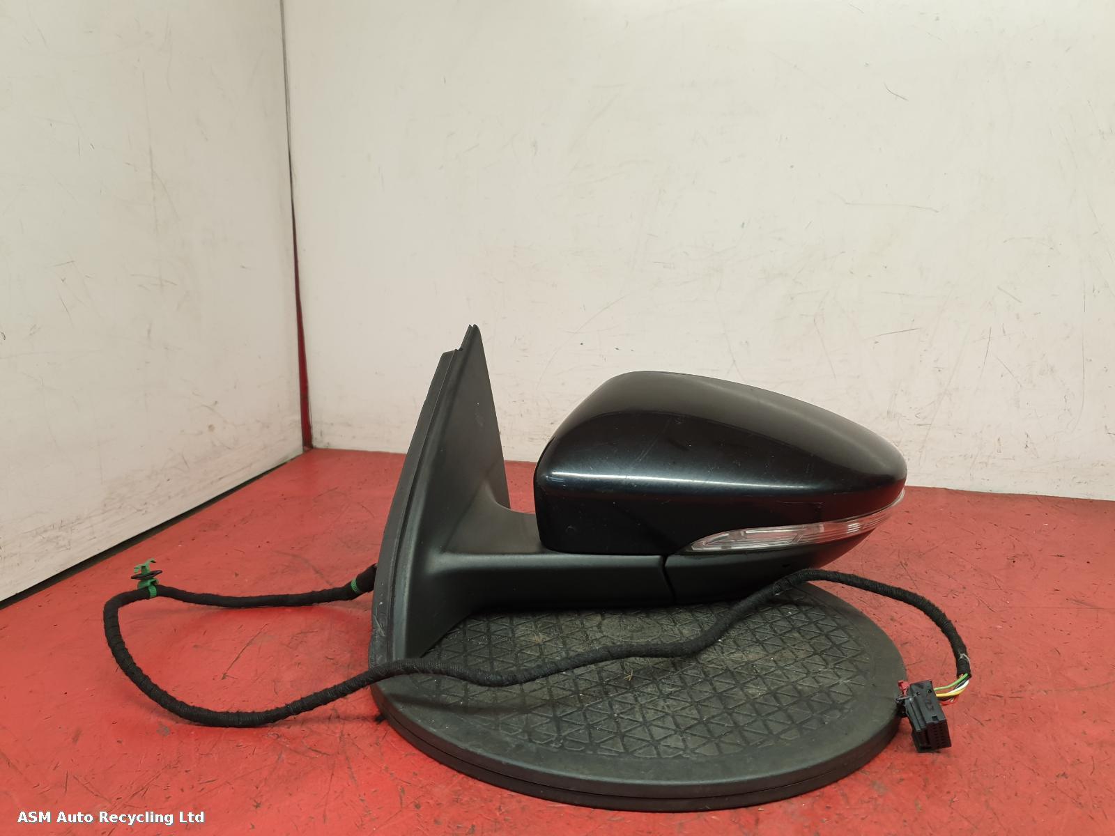 View Auto part L Door Mirror Volkswagen Passat 2011
