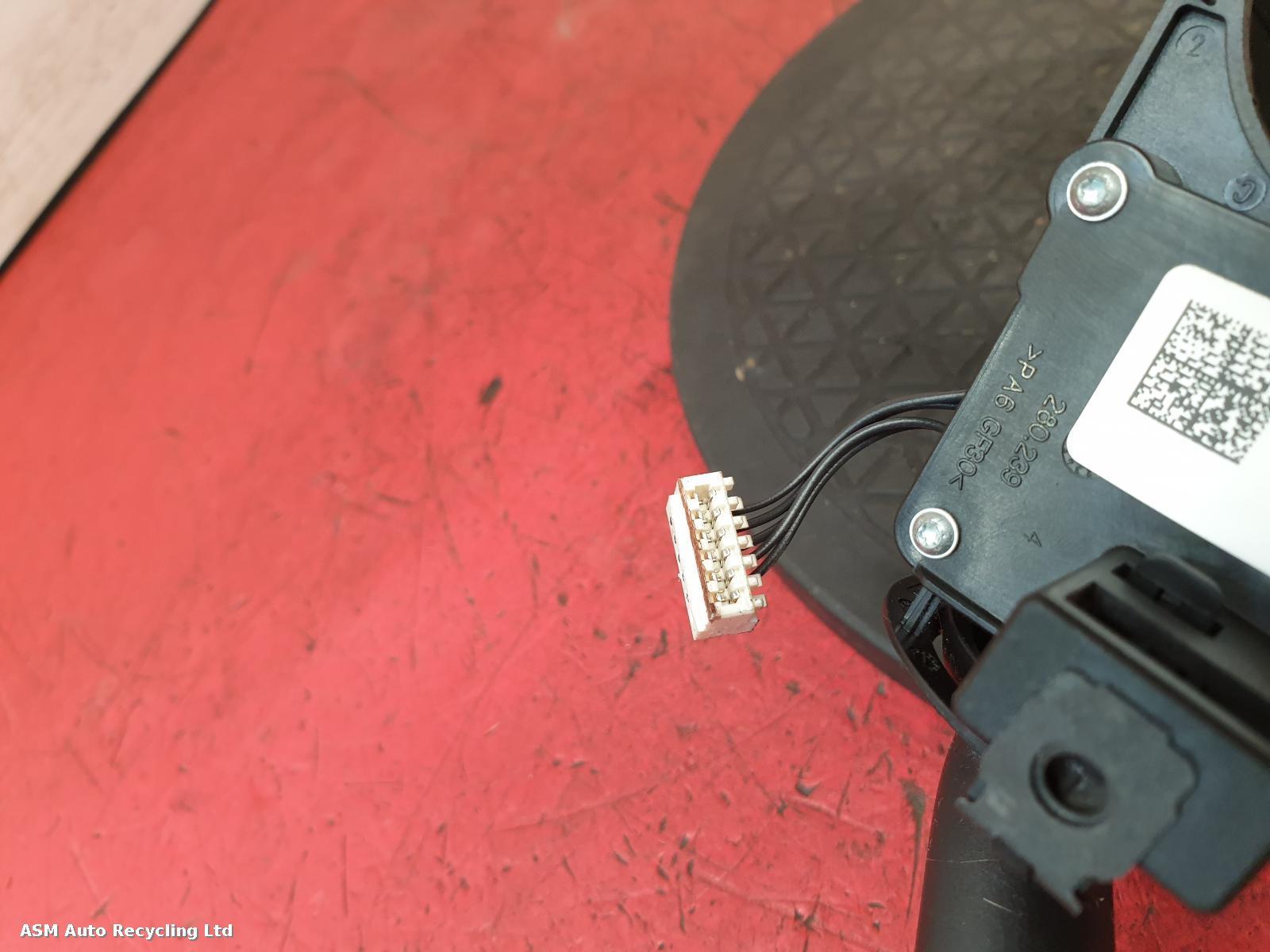 View Auto part Combination Switch Volkswagen Passat 2011