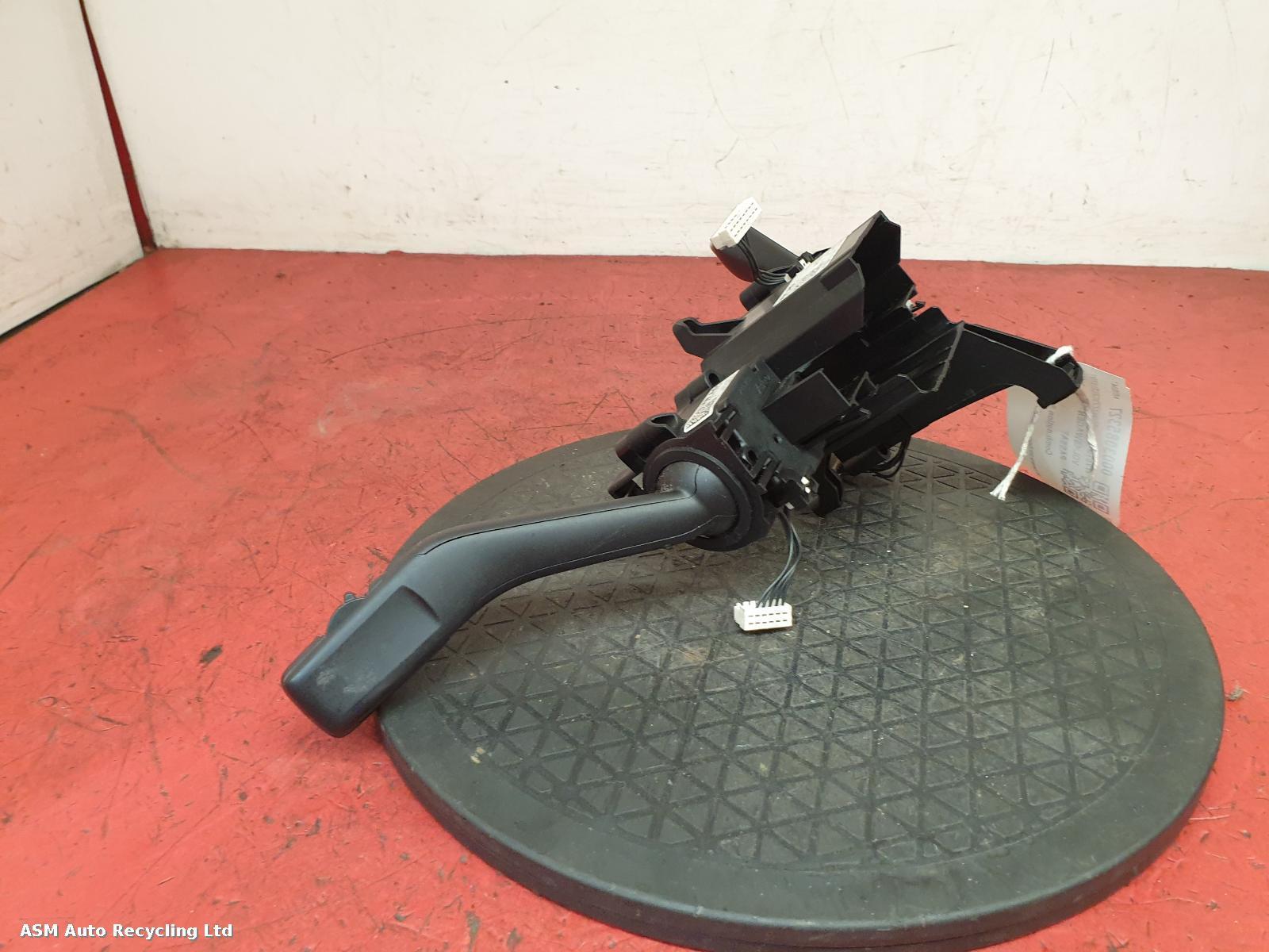 View Auto part Combination Switch Volkswagen Passat 2011
