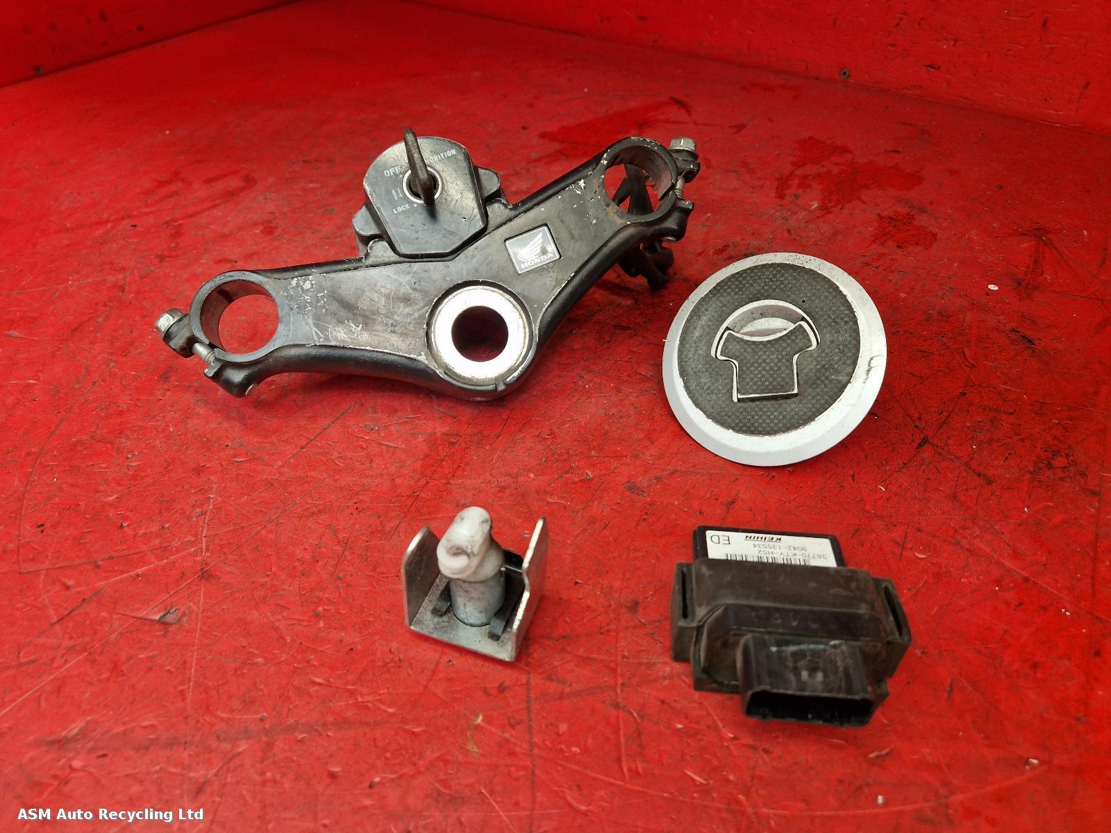 View Auto part Comp.Lock Set + Keys Honda Cbr 2017