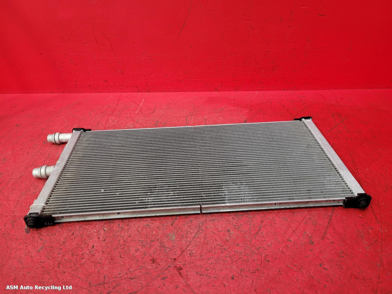 View Auto part Radiator Land Rover Range Rover Velar 2024