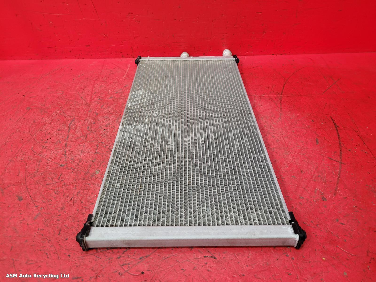 View Auto part Radiator Land Rover Range Rover Velar 2024