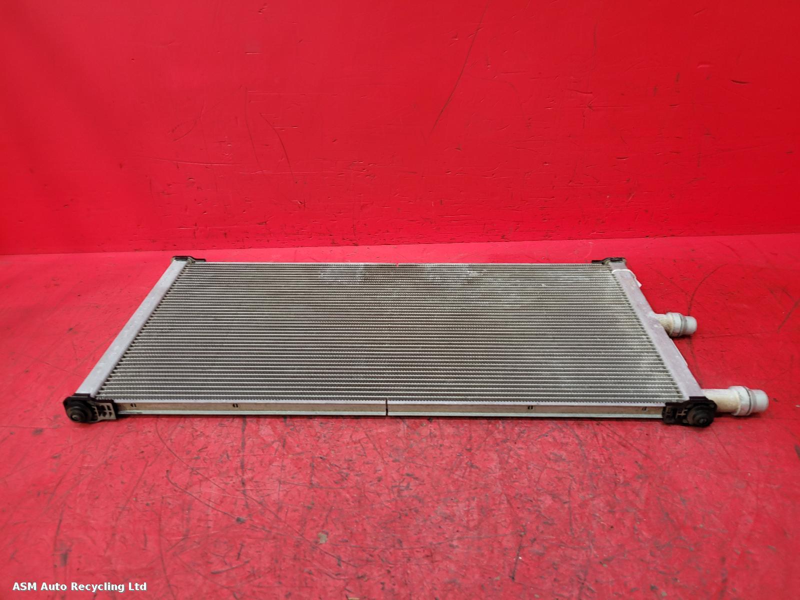 View Auto part Radiator Land Rover Range Rover Velar 2024