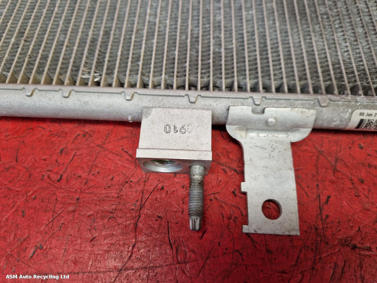 View Auto part Condenser Jaguar F Type 2021