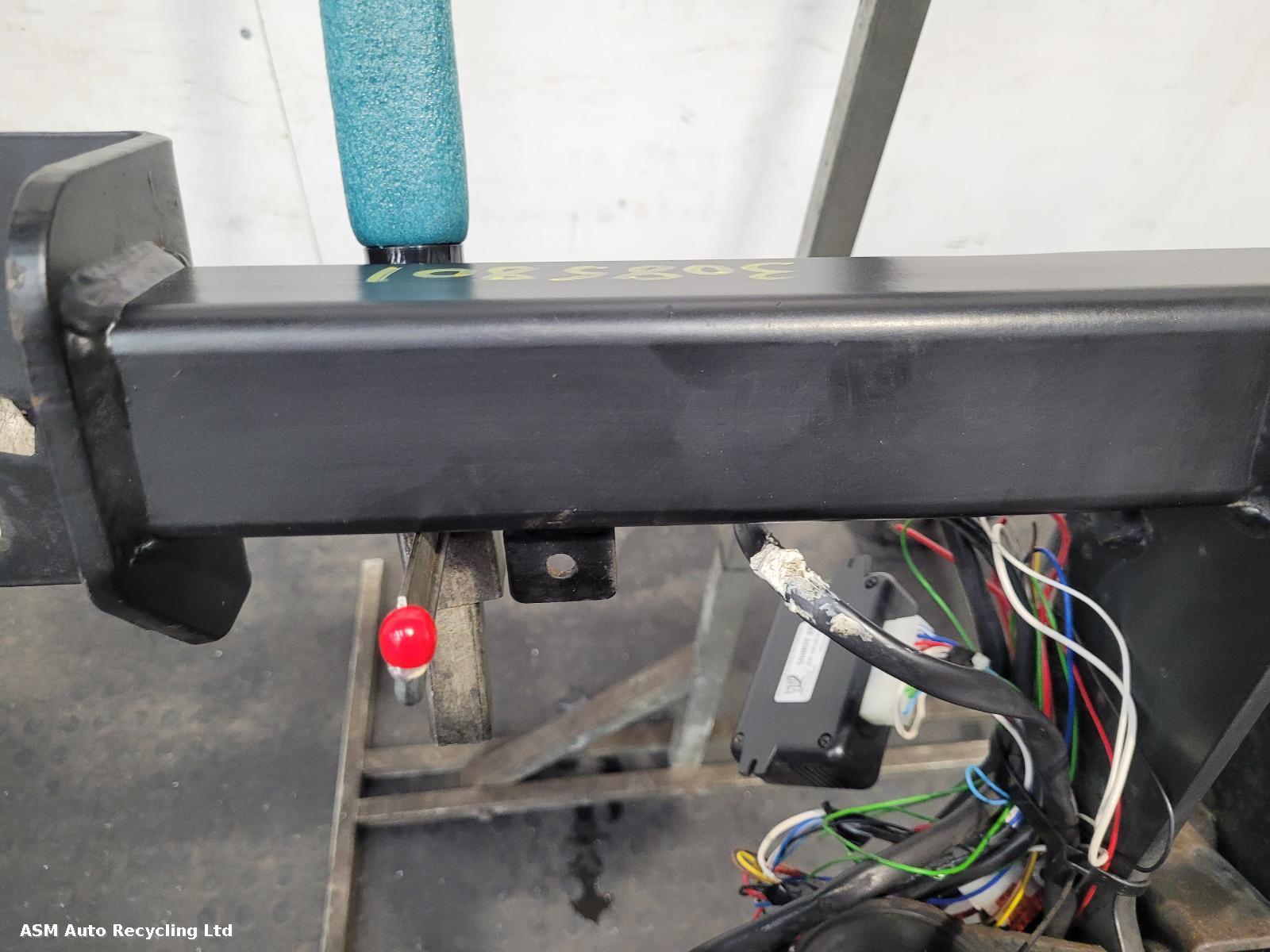 View Auto part Towbar Bmw 3 Series 2006