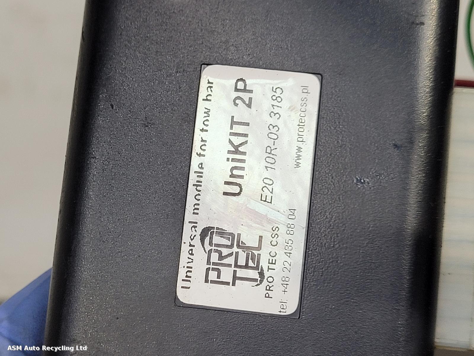 View Auto part Towbar Bmw 3 Series 2006