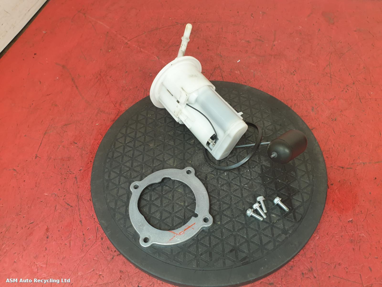 View Auto part Fuel Pump Yamaha Mt-09 Tracer 2017