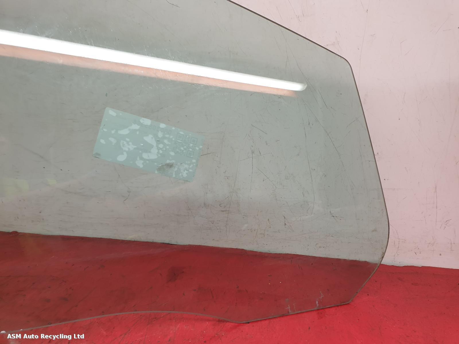 View Auto part RF Door Window Ford Focus 2010