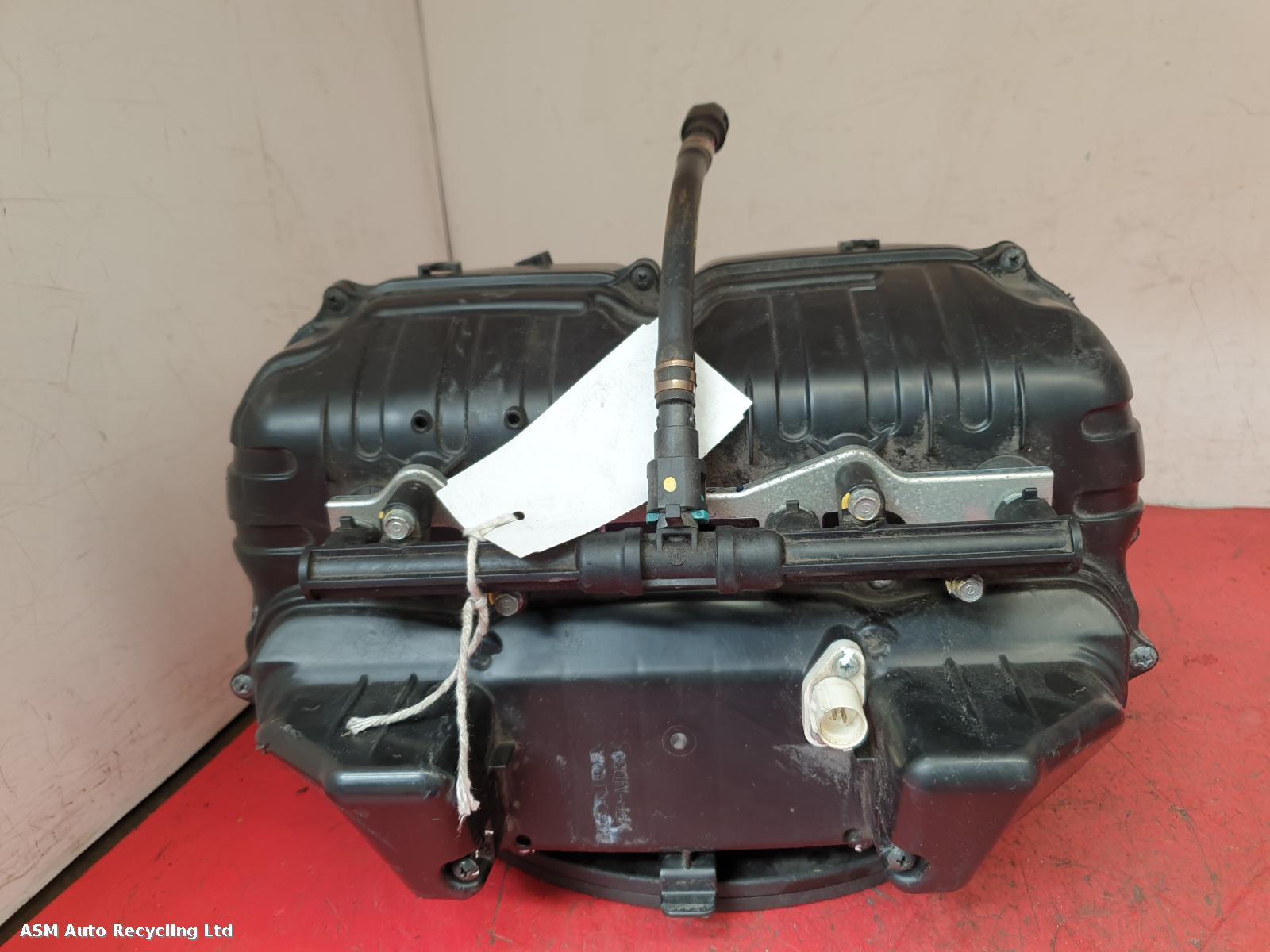 View Auto part Air Cleaner/Box Honda Cbr 600 Rr-9 2009