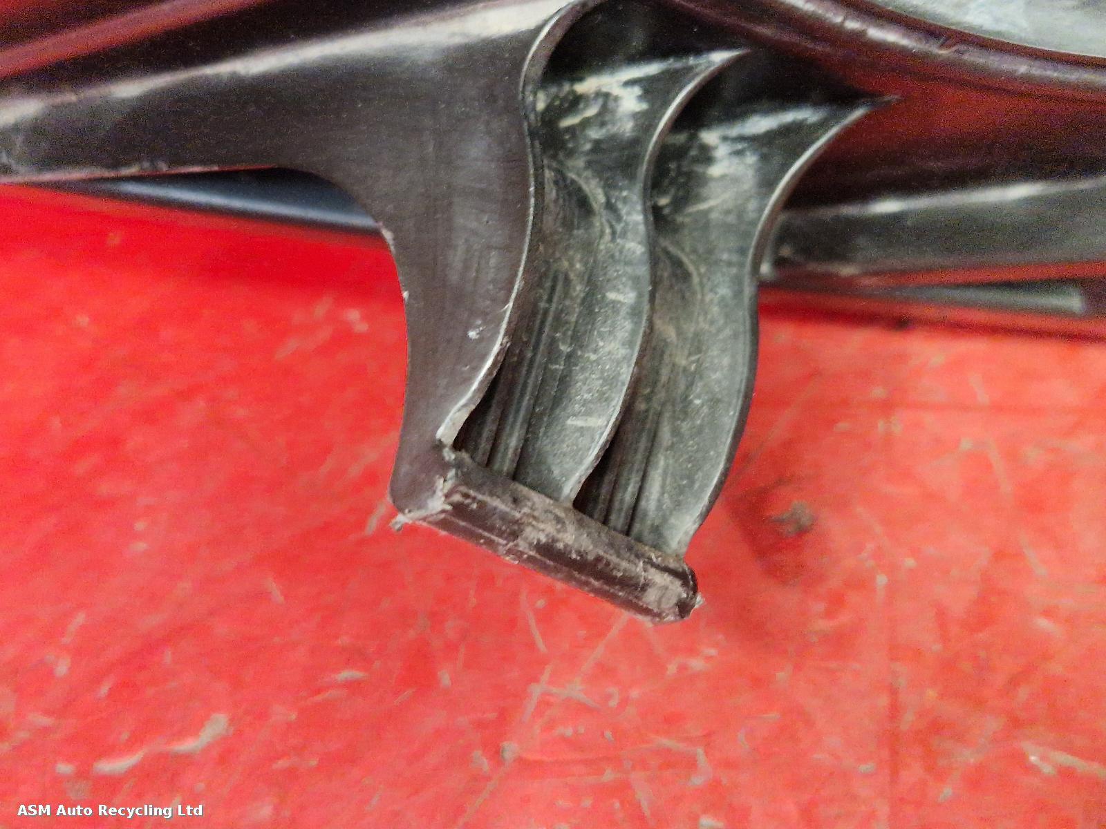 View Auto part R Headlamp Ford Fiesta 2010
