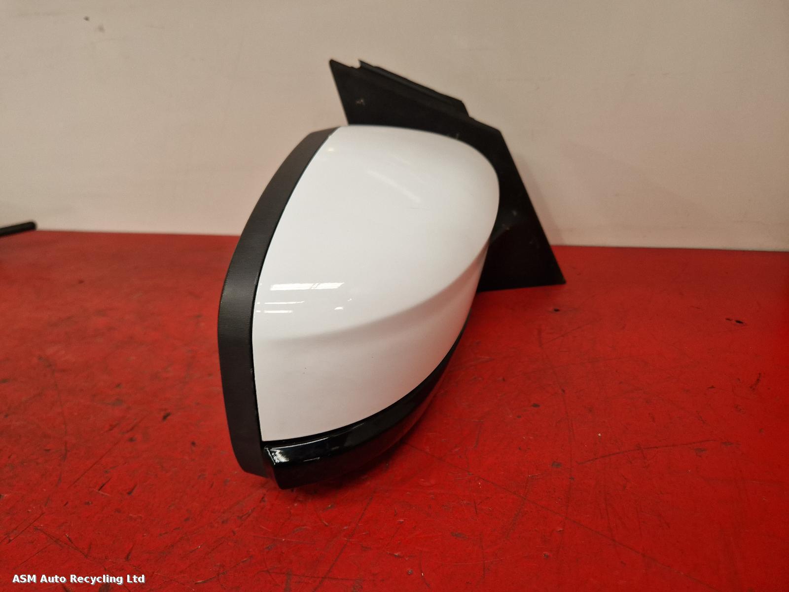 View Auto part R Door Mirror Ford Focus 2012