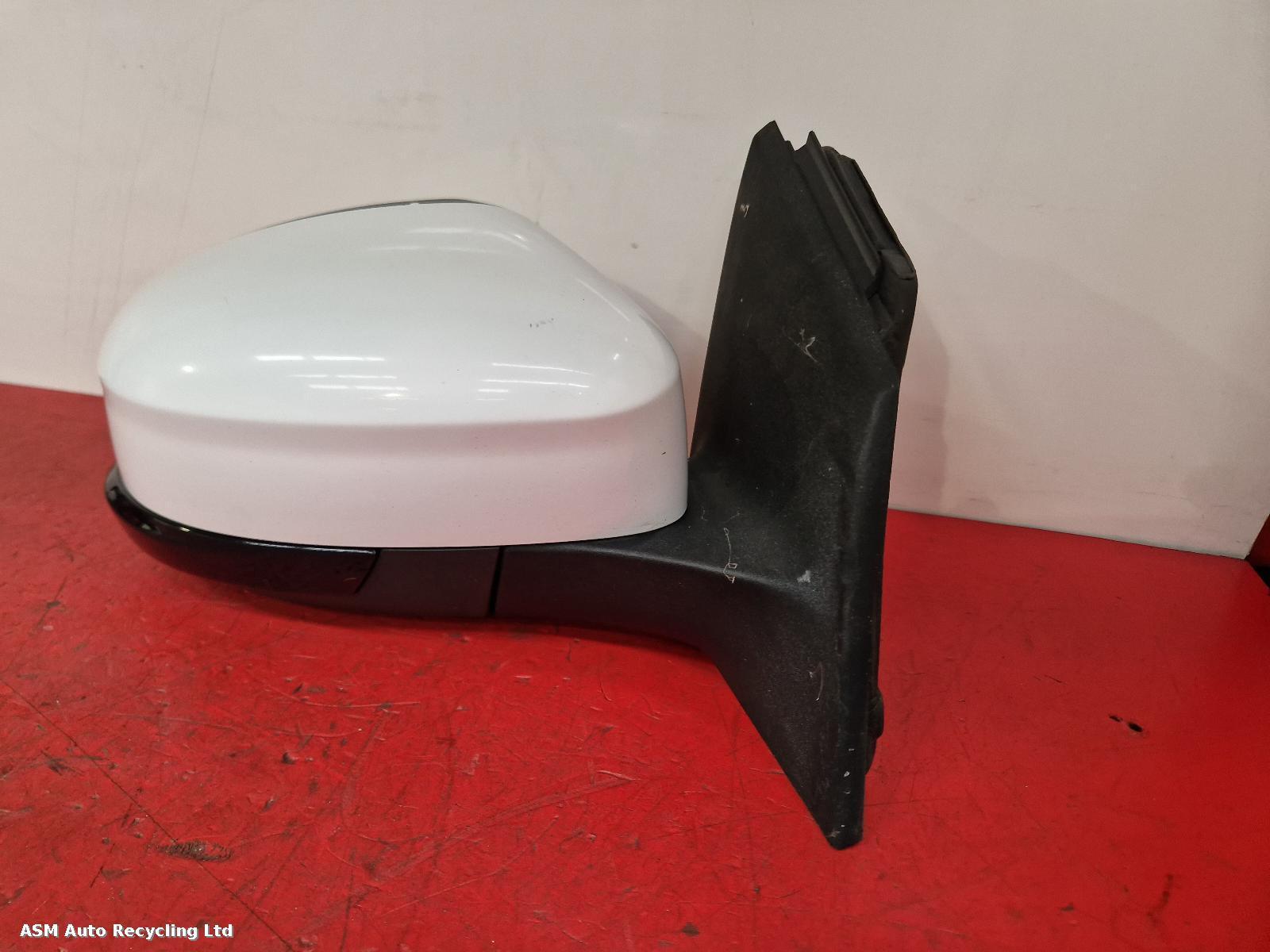 View Auto part R Door Mirror Ford Focus 2012