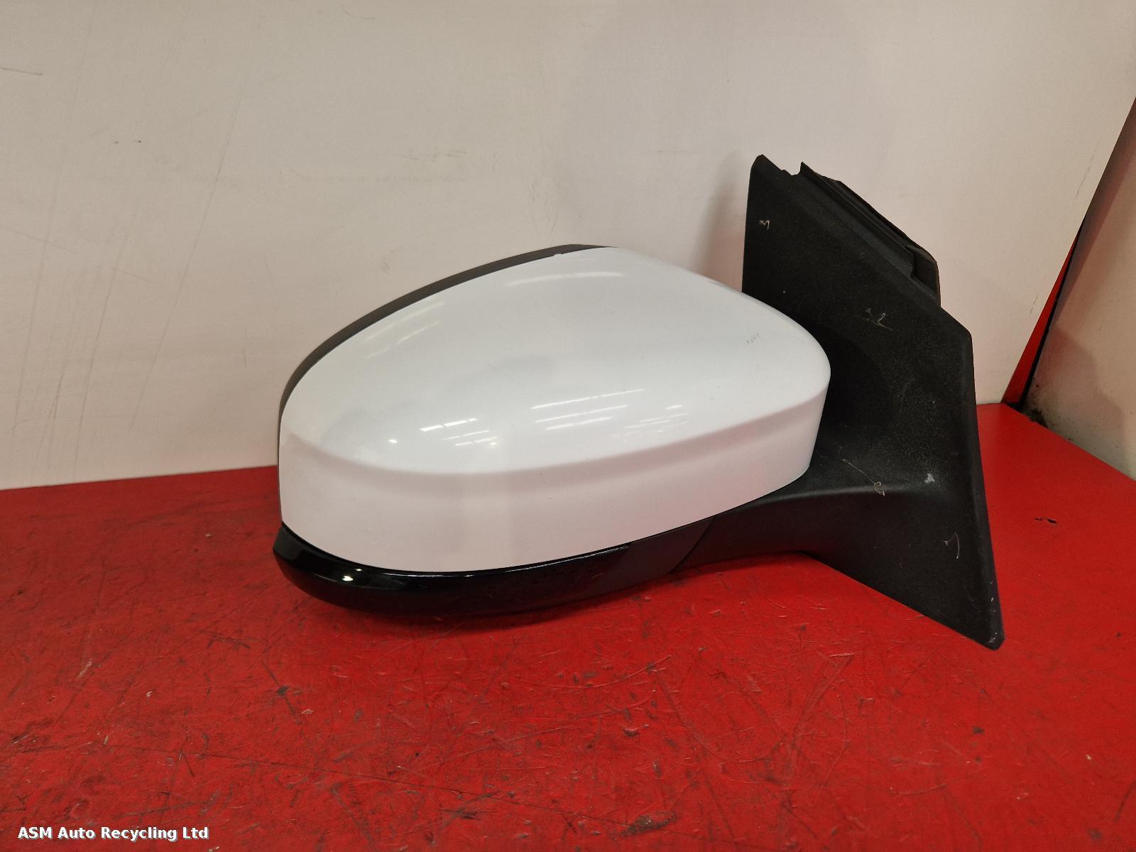 View Auto part R Door Mirror Ford Focus 2012