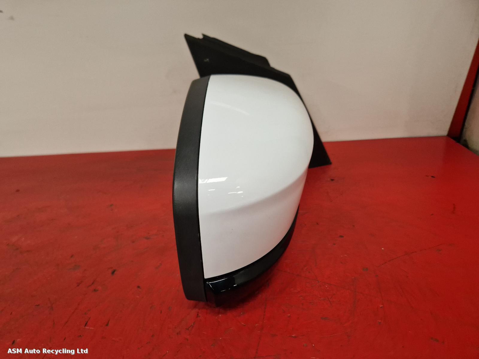 View Auto part R Door Mirror Ford Focus 2012