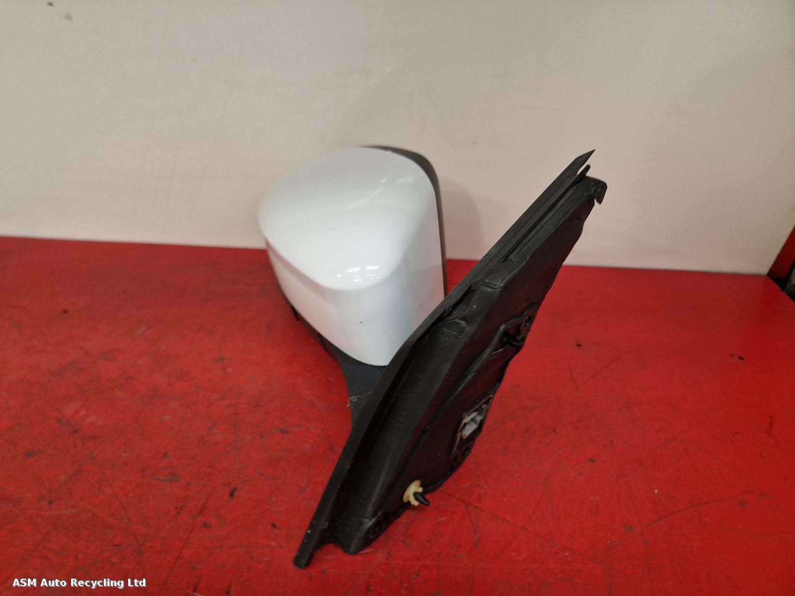 View Auto part R Door Mirror Ford Focus 2012
