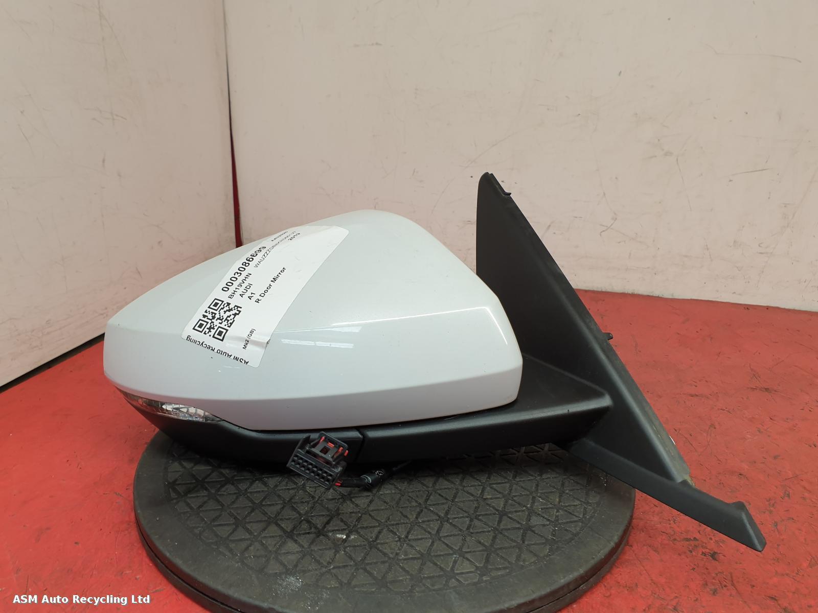 View Auto part R Door Mirror Audi A1 2019