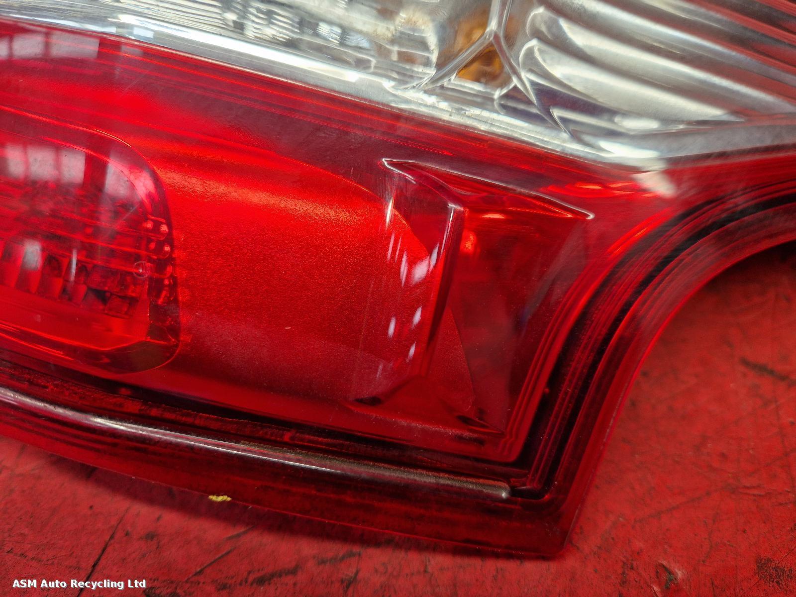 View Auto part R Taillight Nissan Qashqai 2015