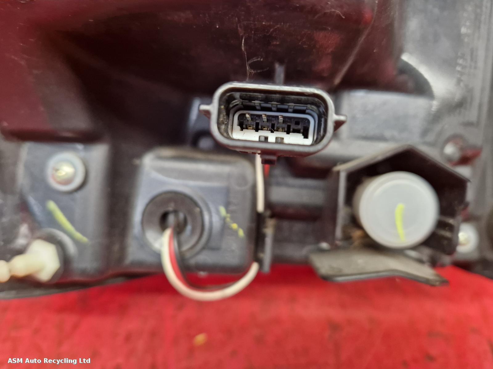 View Auto part R Taillight Nissan Qashqai 2015