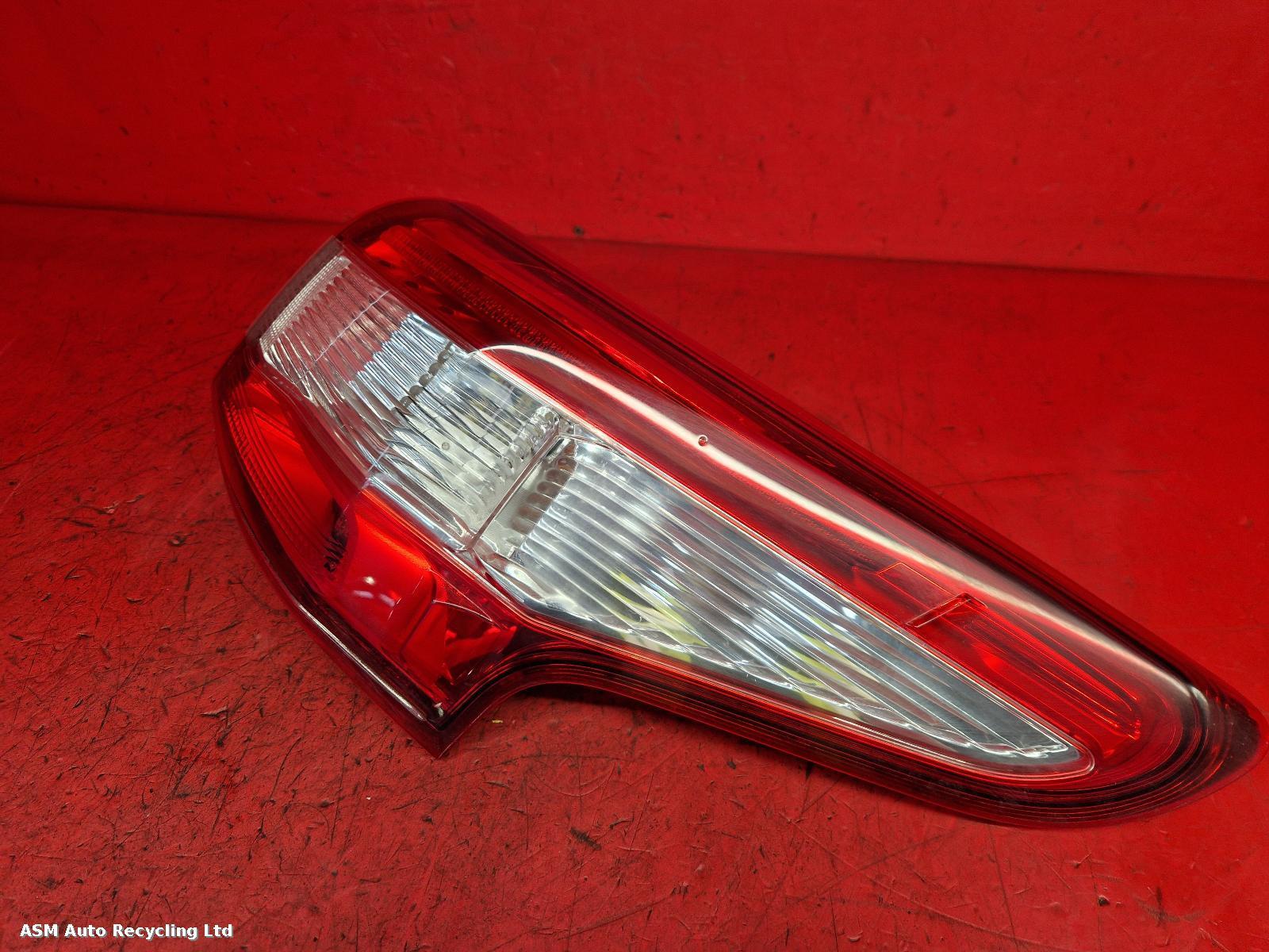 View Auto part R Taillight Nissan Qashqai 2015