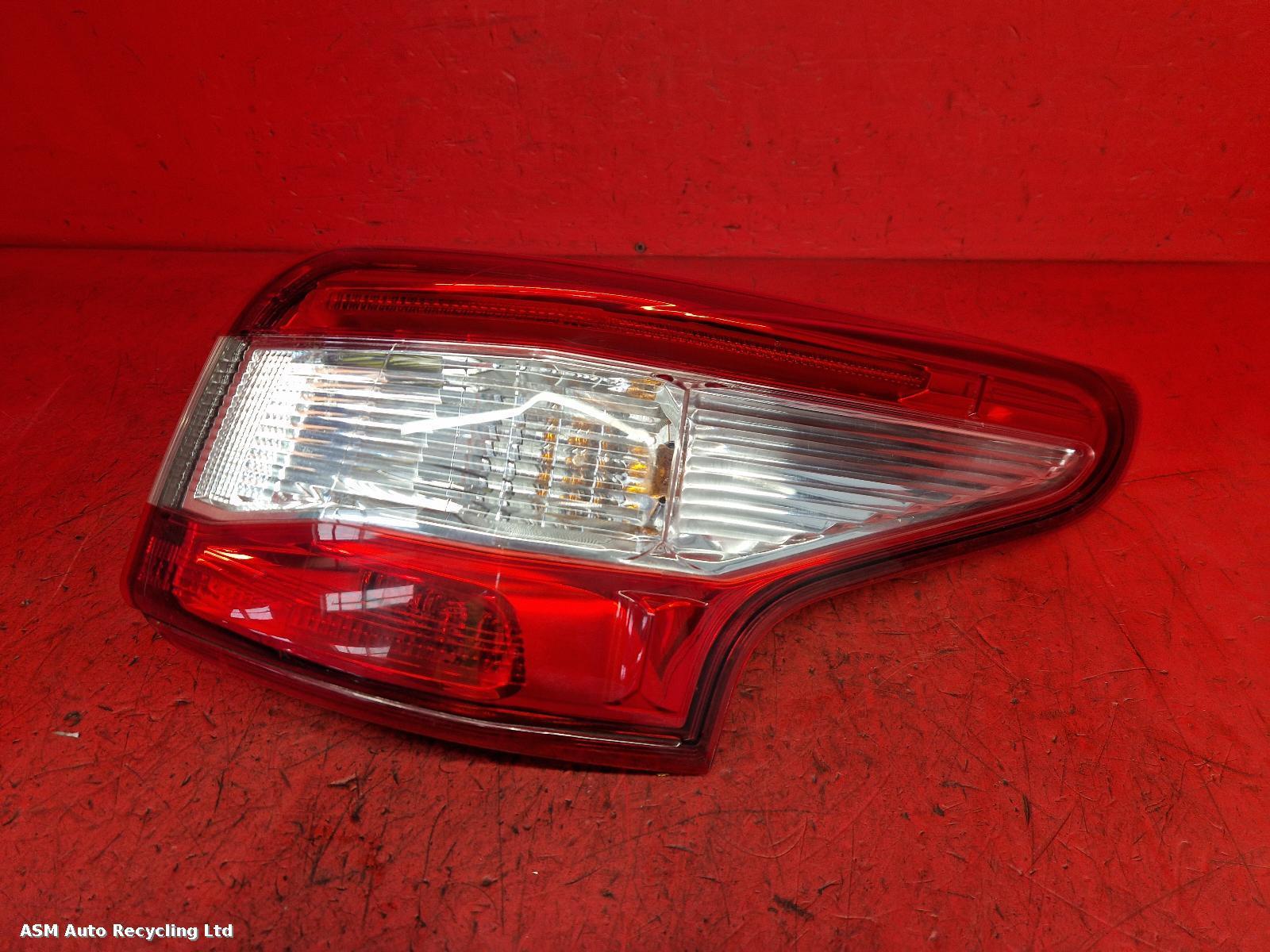 View Auto part R Taillight Nissan Qashqai 2015