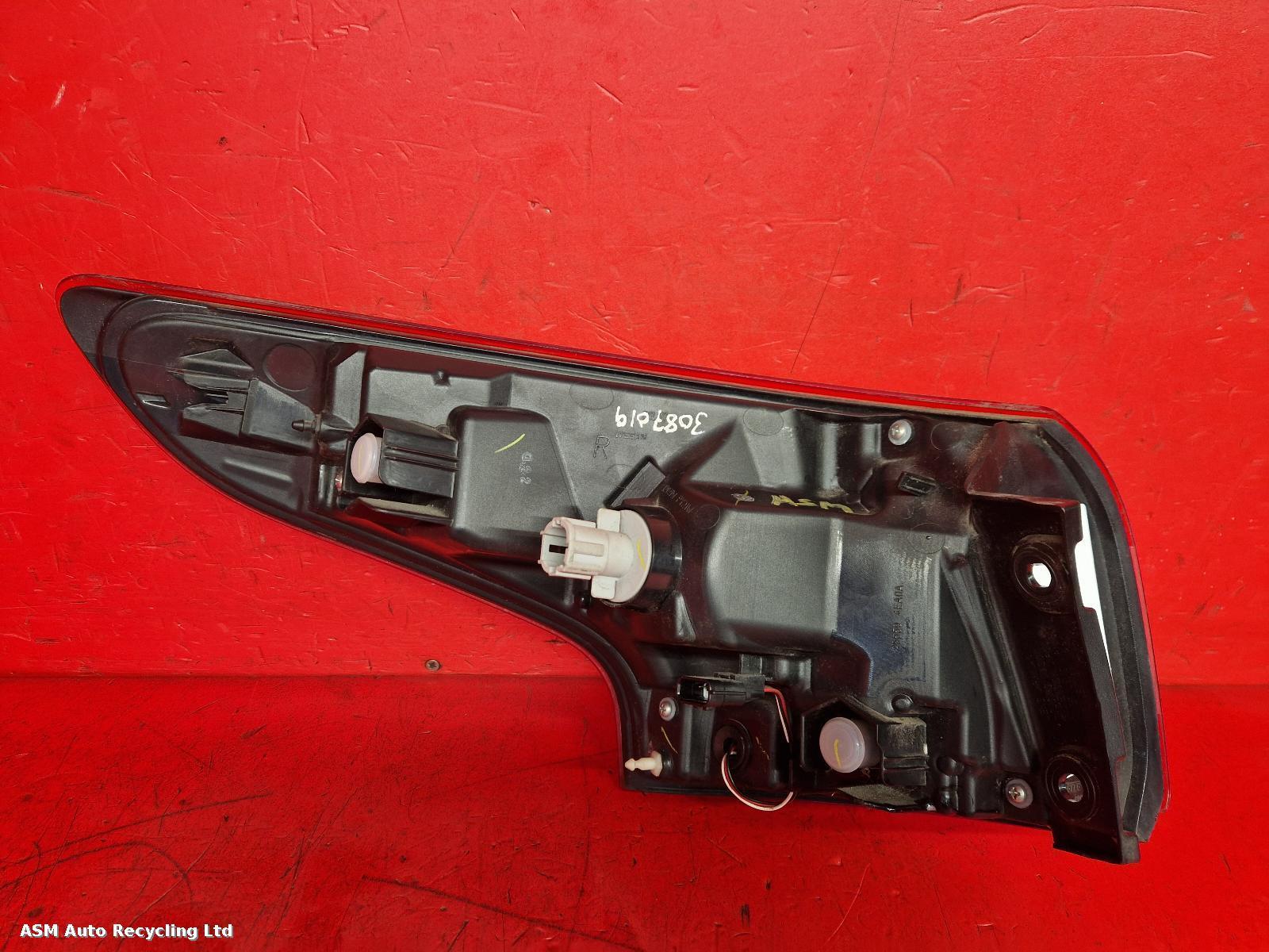 View Auto part R Taillight Nissan Qashqai 2015