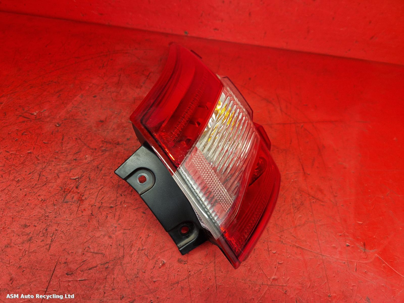 View Auto part R Taillight Nissan Qashqai 2015