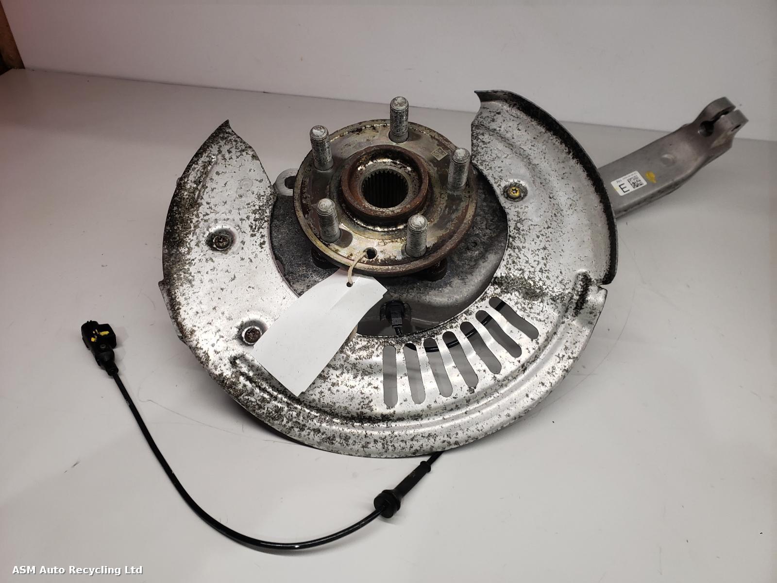 View Auto part RF Hub/Stub Axle Assembly Jaguar F-pace 2017