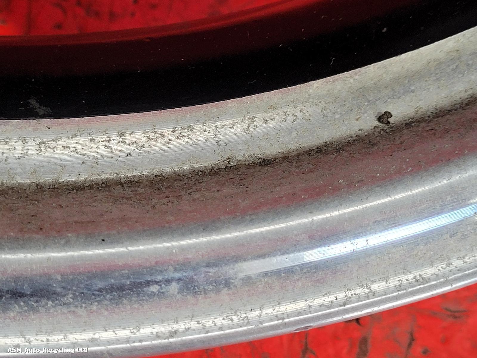 View Auto part Wheel Triumph Bonneville 2013