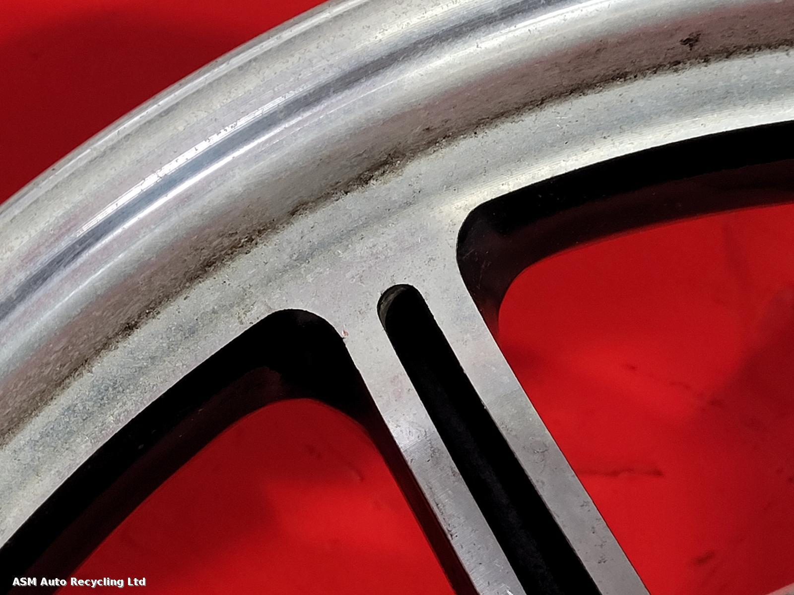View Auto part Wheel Triumph Bonneville 2013