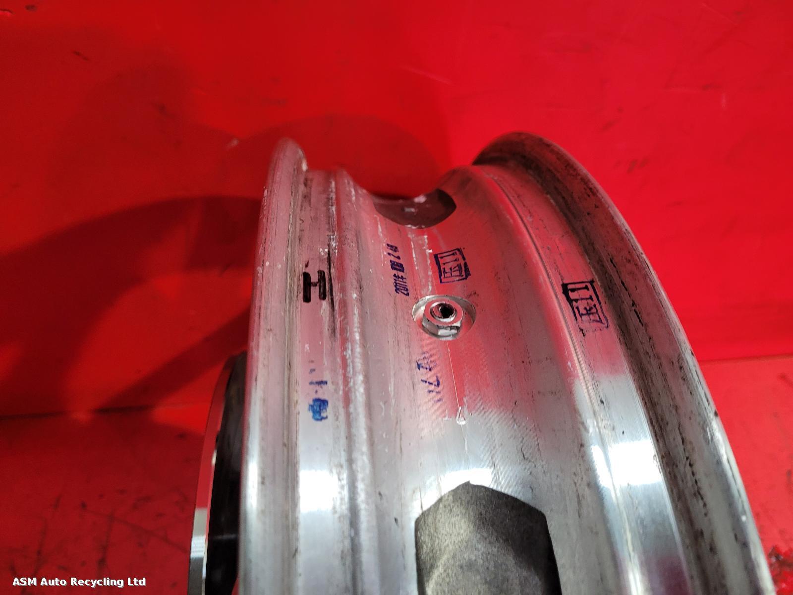 View Auto part Wheel Triumph Bonneville 2013