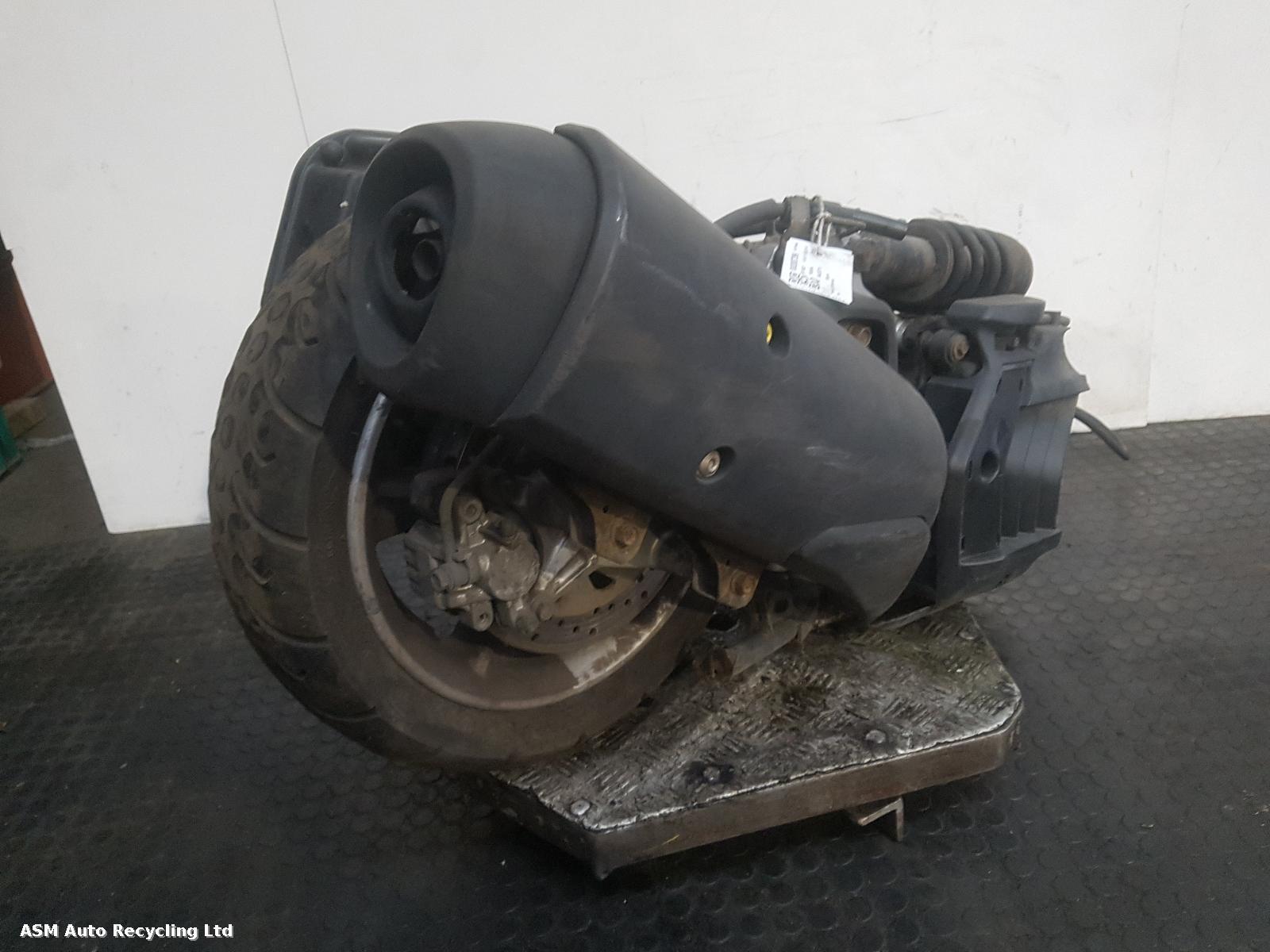 View Auto part Engine Yamaha Majesty S 2015