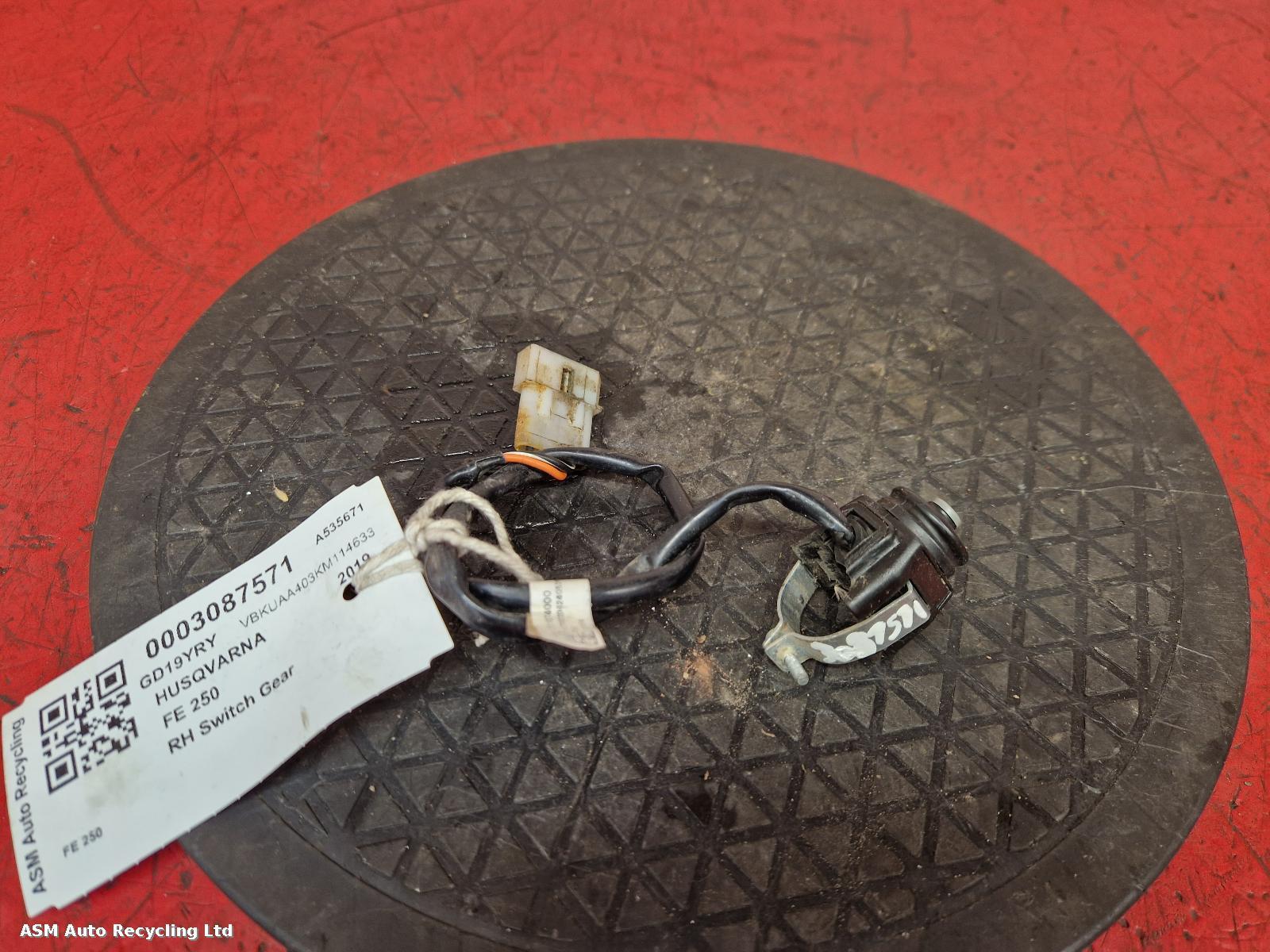 View Auto part RH Switch Gear Husqvarna Fe 250 2019