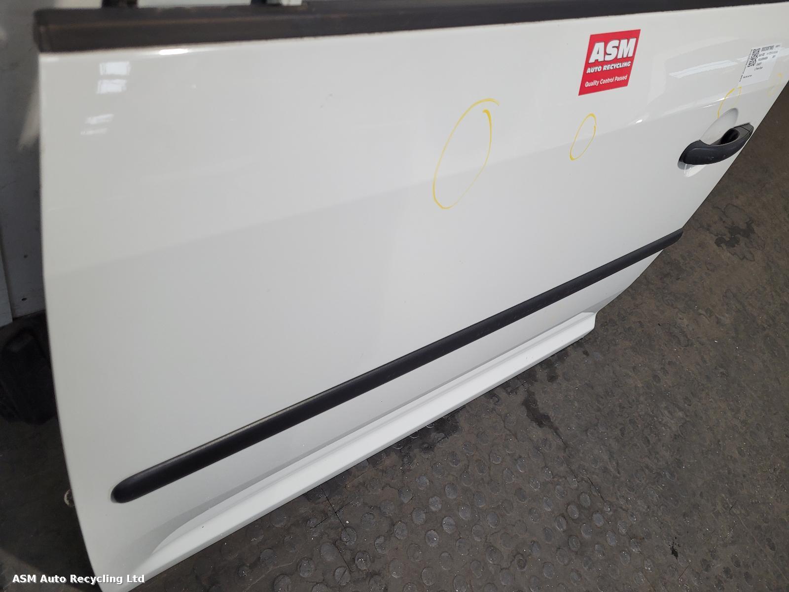 View Auto part L Front Door Volkswagen Caddy 2011