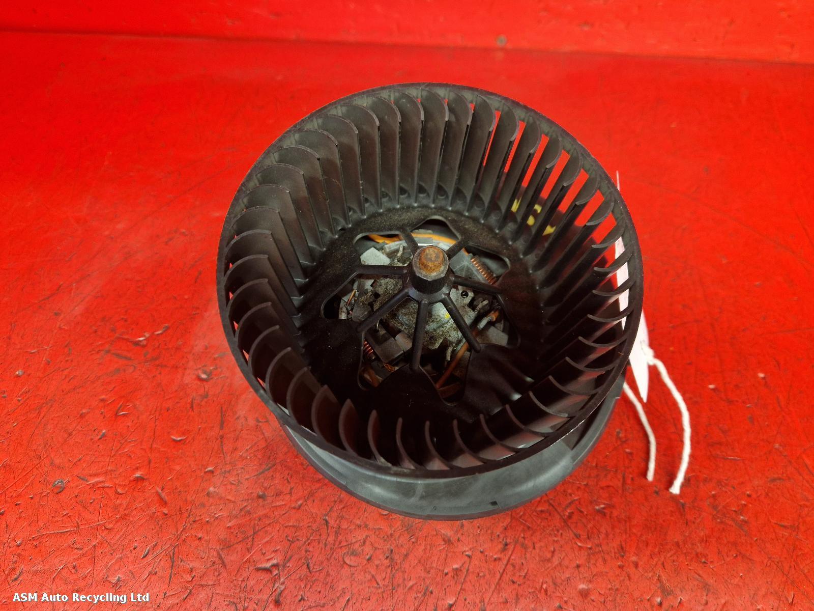 View Auto part Heater Motor/Assembly Volkswagen Caddy 2011