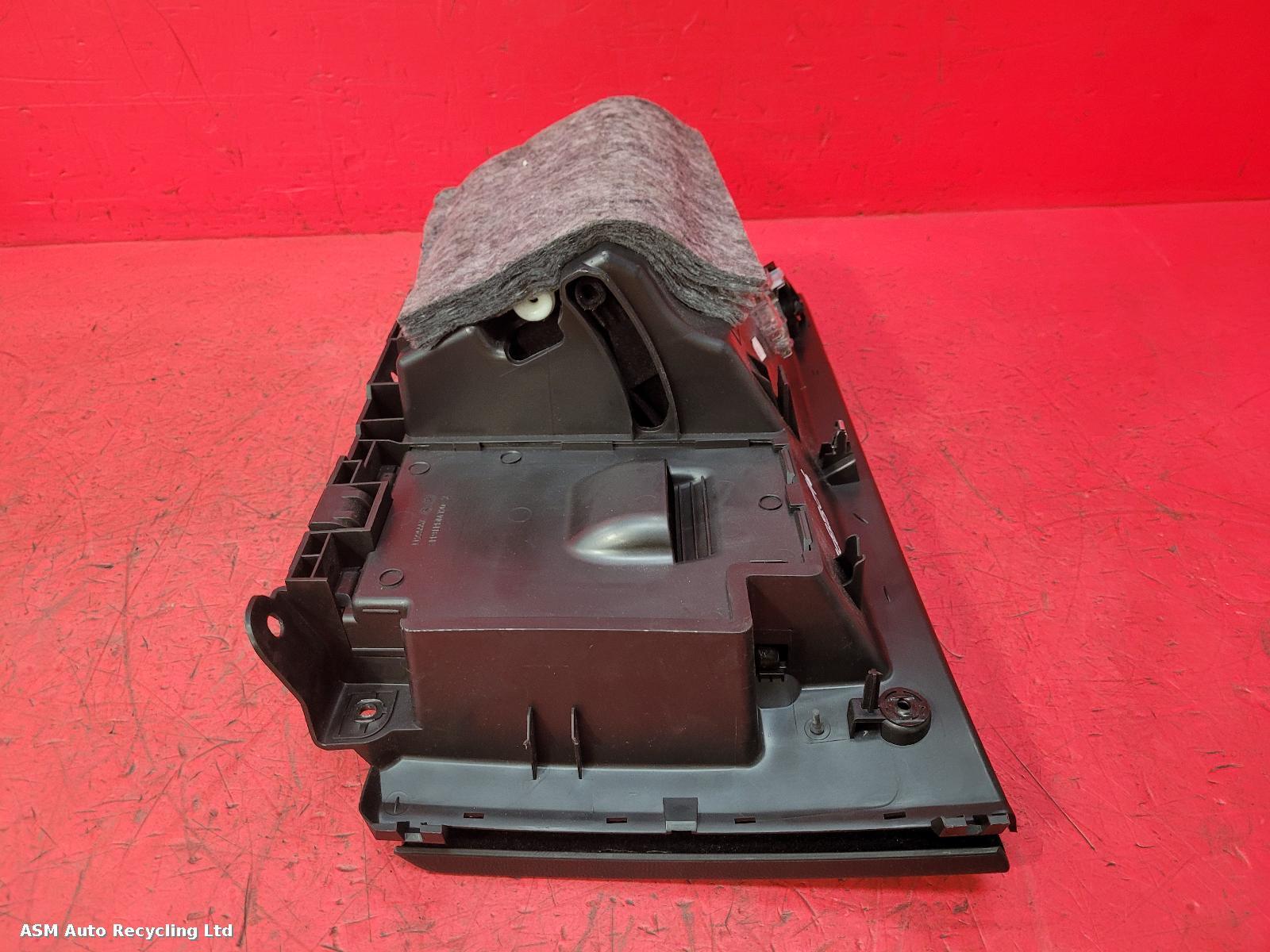 View Auto part Glove Box Vauxhall Zafira 2014