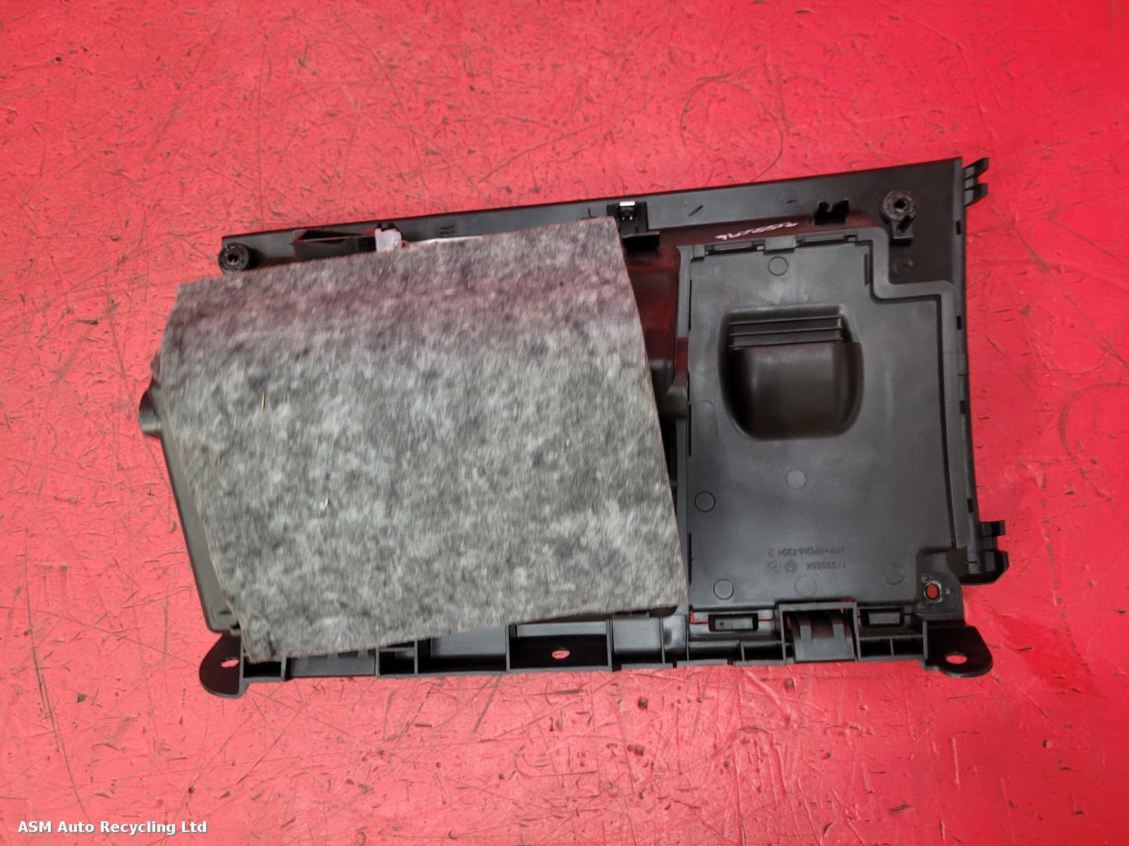 View Auto part Glove Box Vauxhall Zafira 2014
