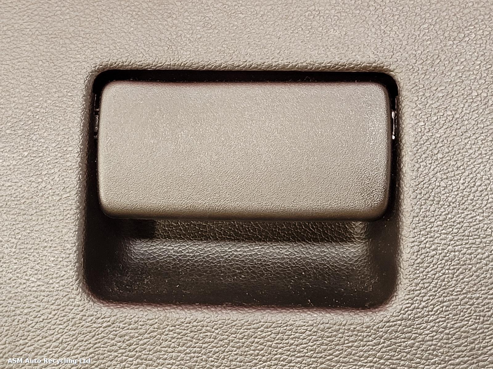View Auto part Glove Box Vauxhall Zafira 2014