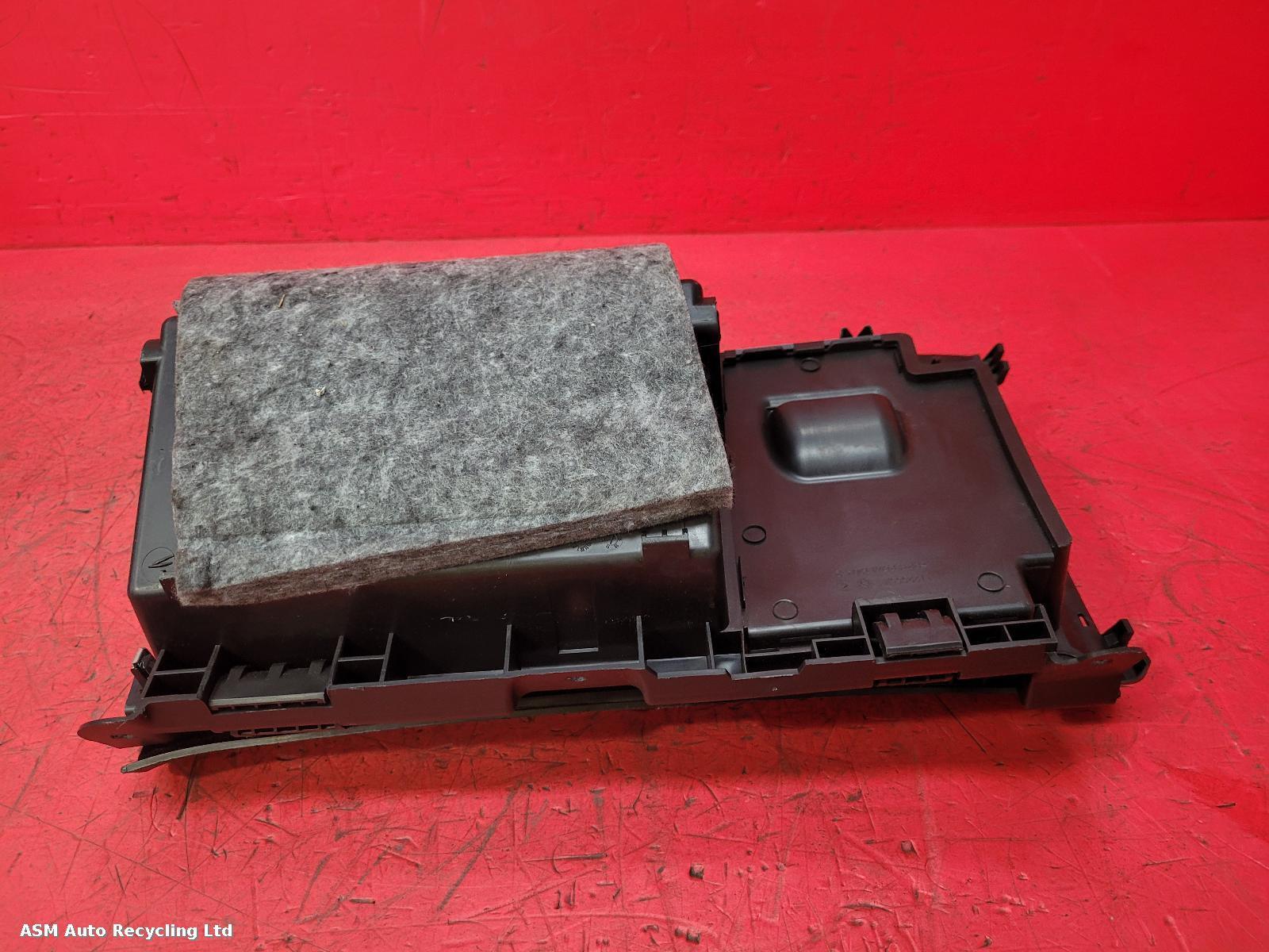 View Auto part Glove Box Vauxhall Zafira 2014