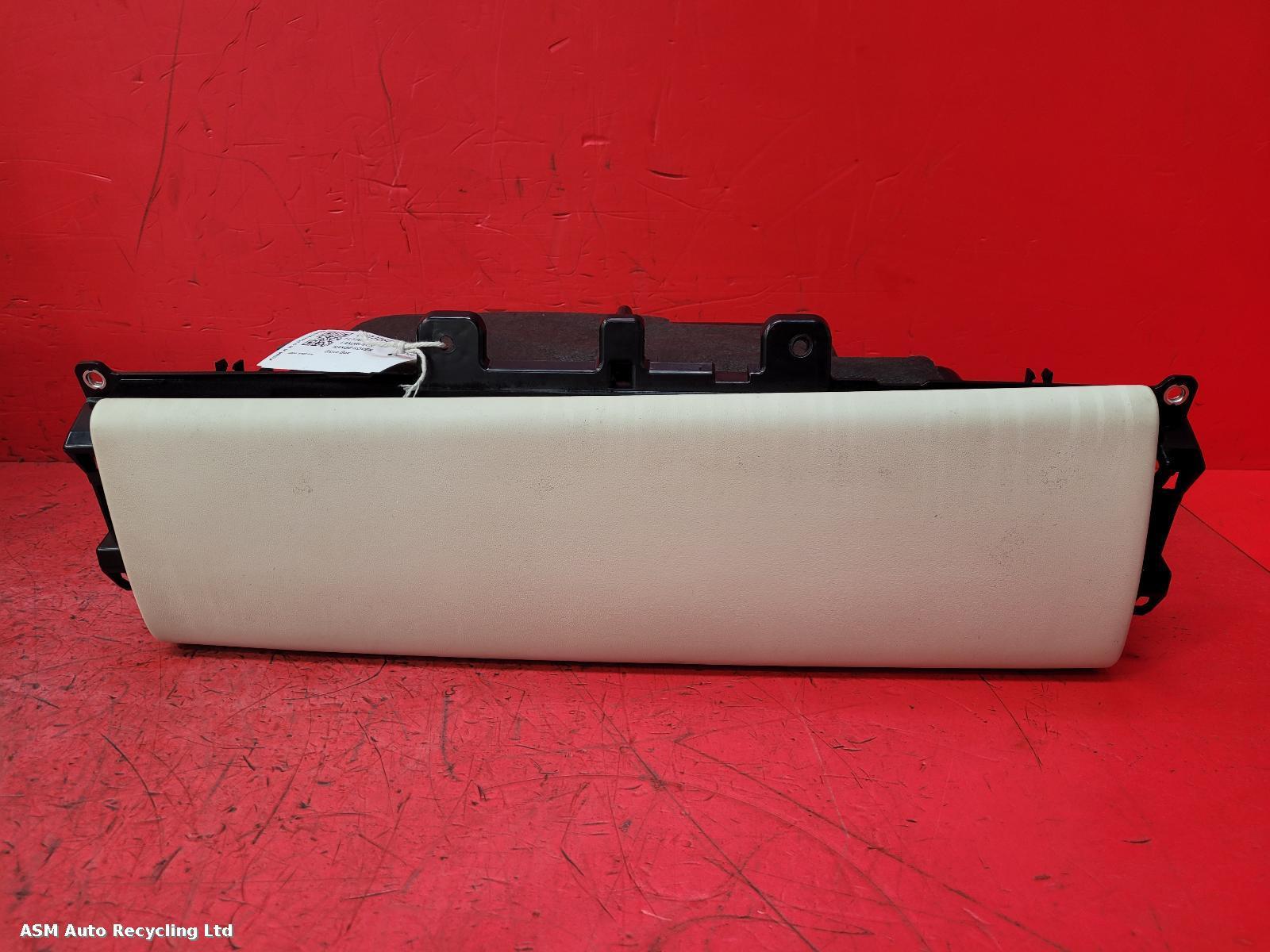 View Auto part Glove Box Land Rover Range Rover 2022