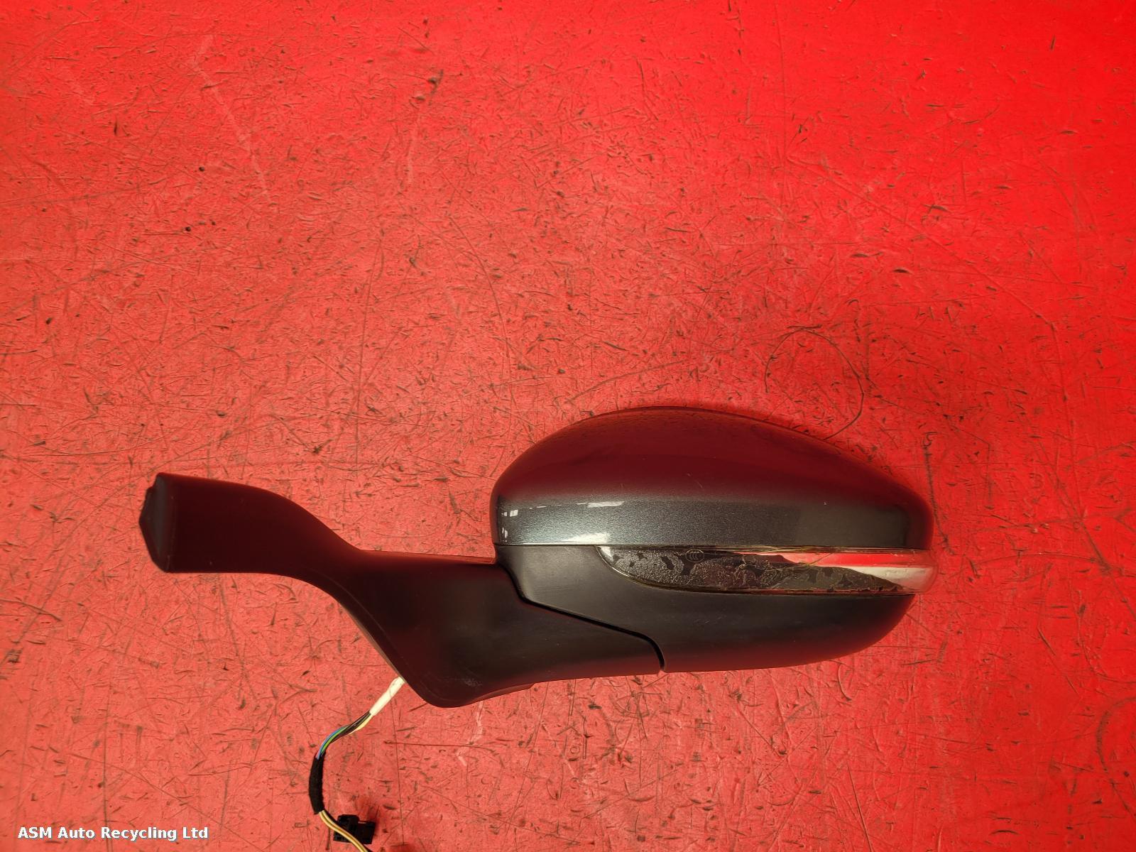 View Auto part L Door Mirror Peugeot 208 2017