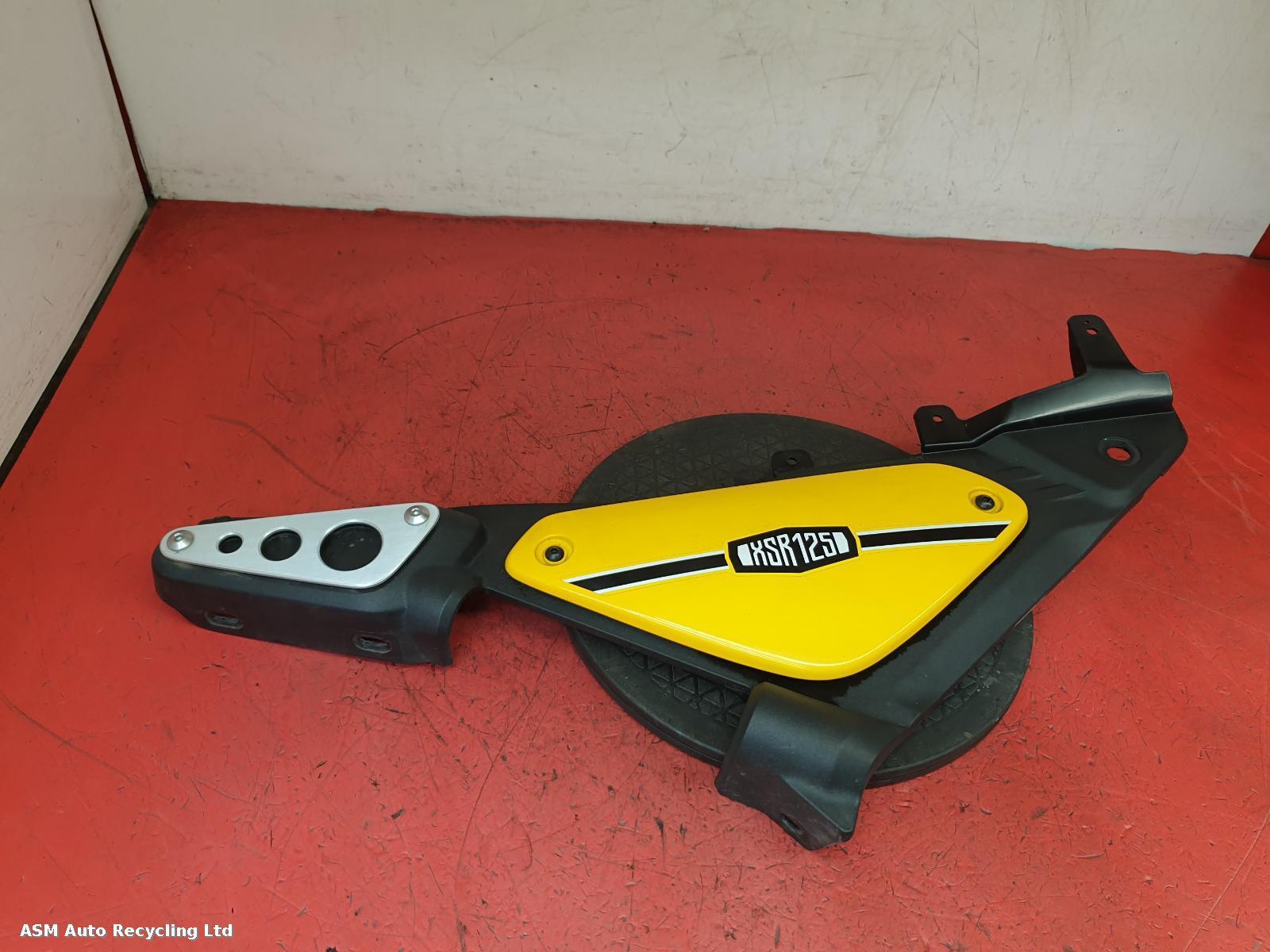 View Auto part Side Panel Right Yamaha Xsr125 2022
