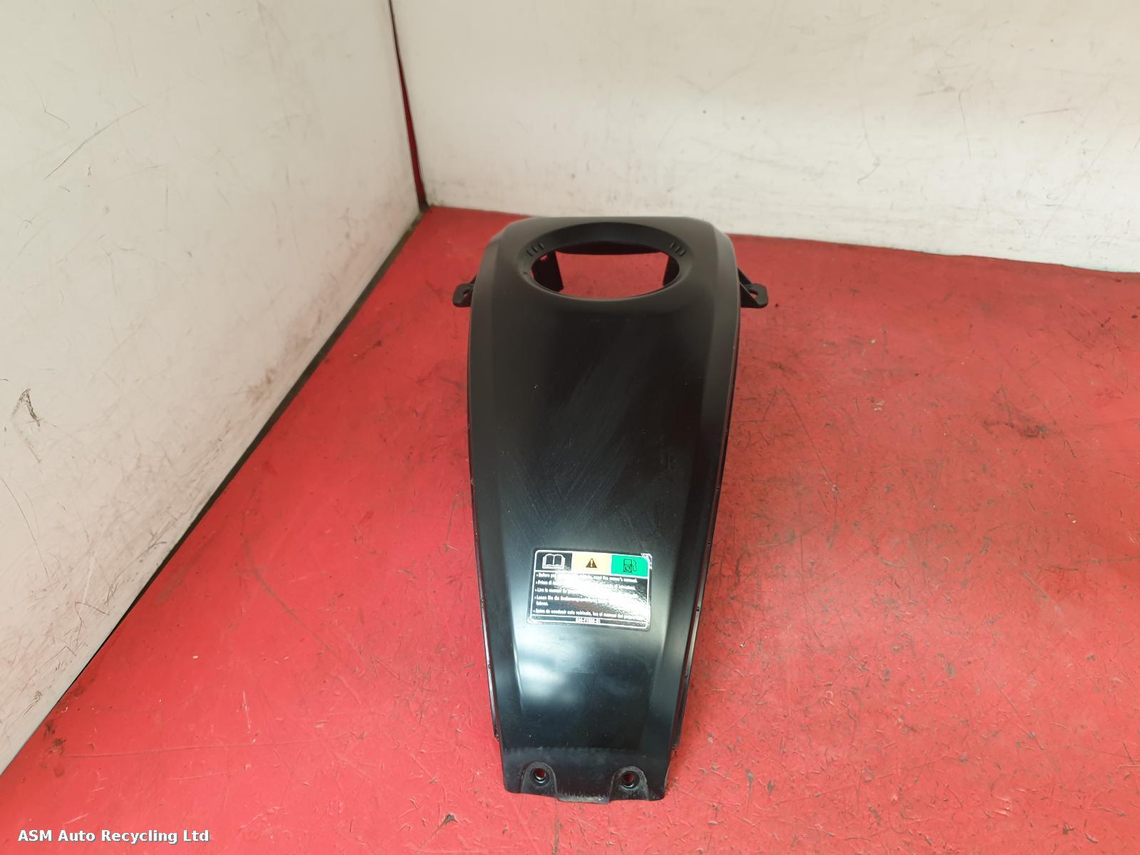 View Auto part Tank Trim Yamaha Xsr125 2022